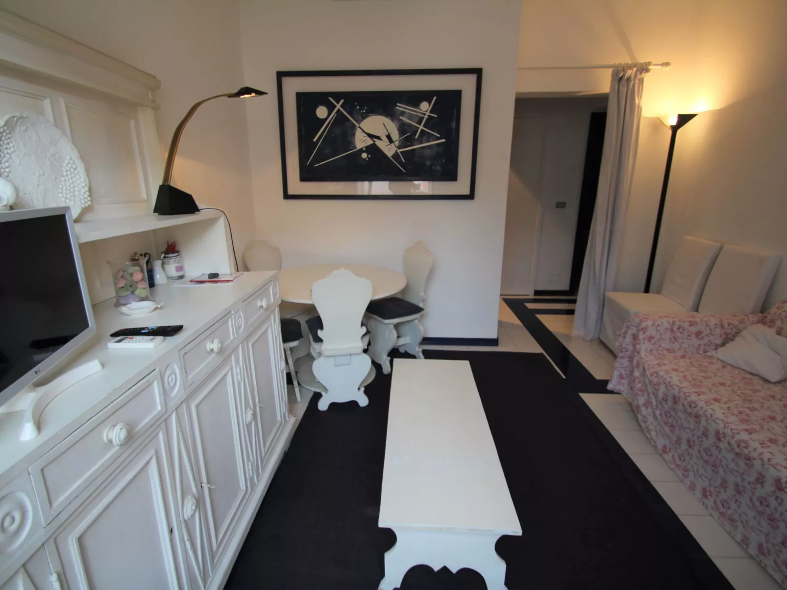 Apt 3-Binnen