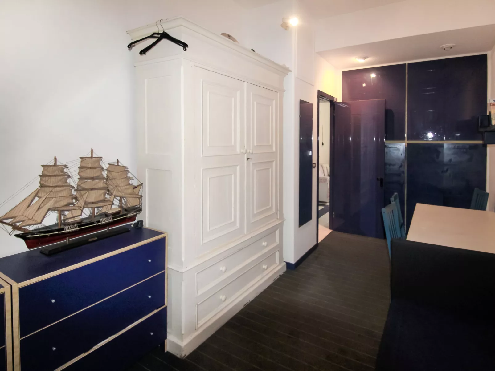 Apt 3-Binnen