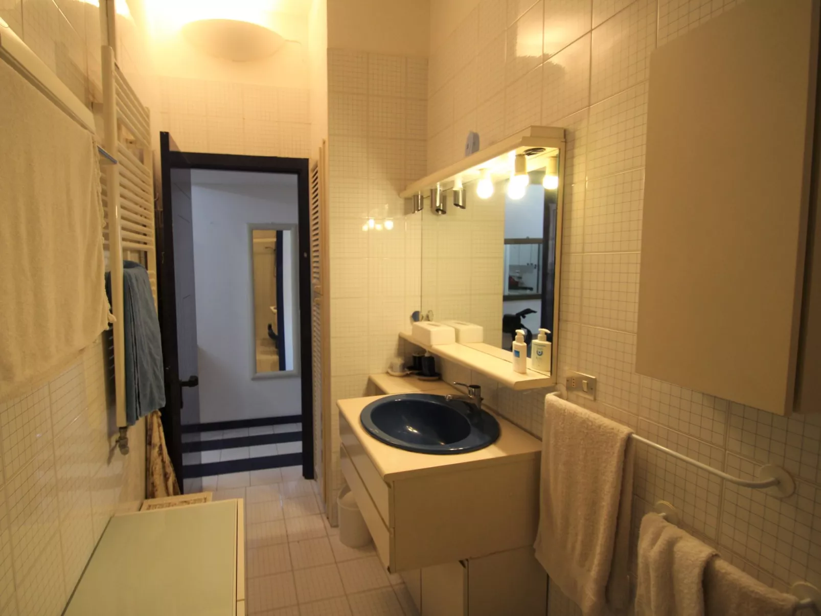 Apt 3-Binnen