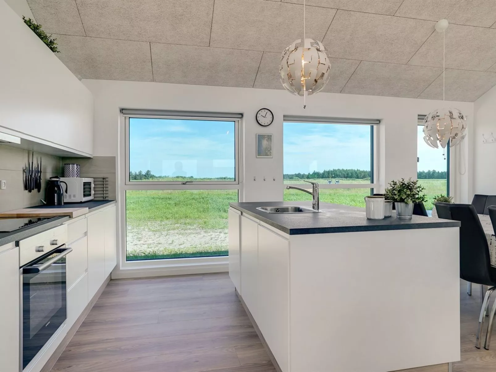 "Kirsi" - 1.6km from the sea-Binnen