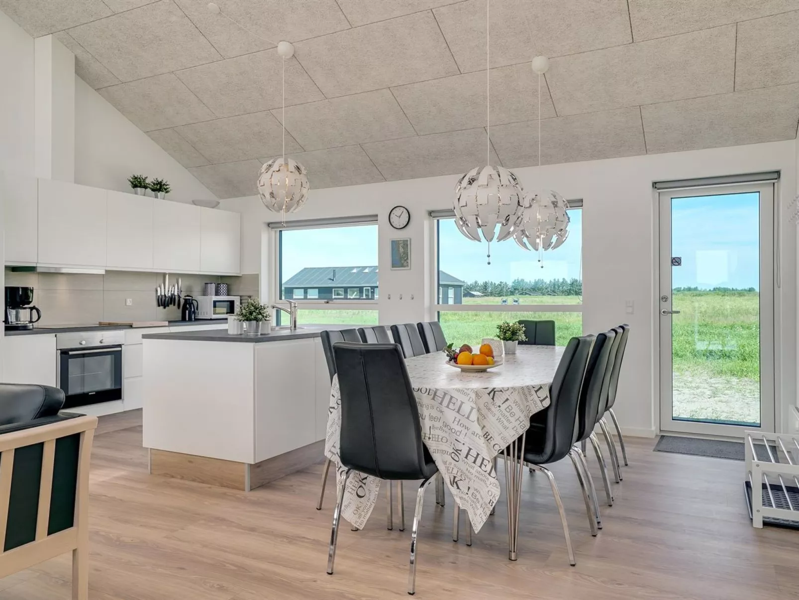 "Kirsi" - 1.6km from the sea-Binnen