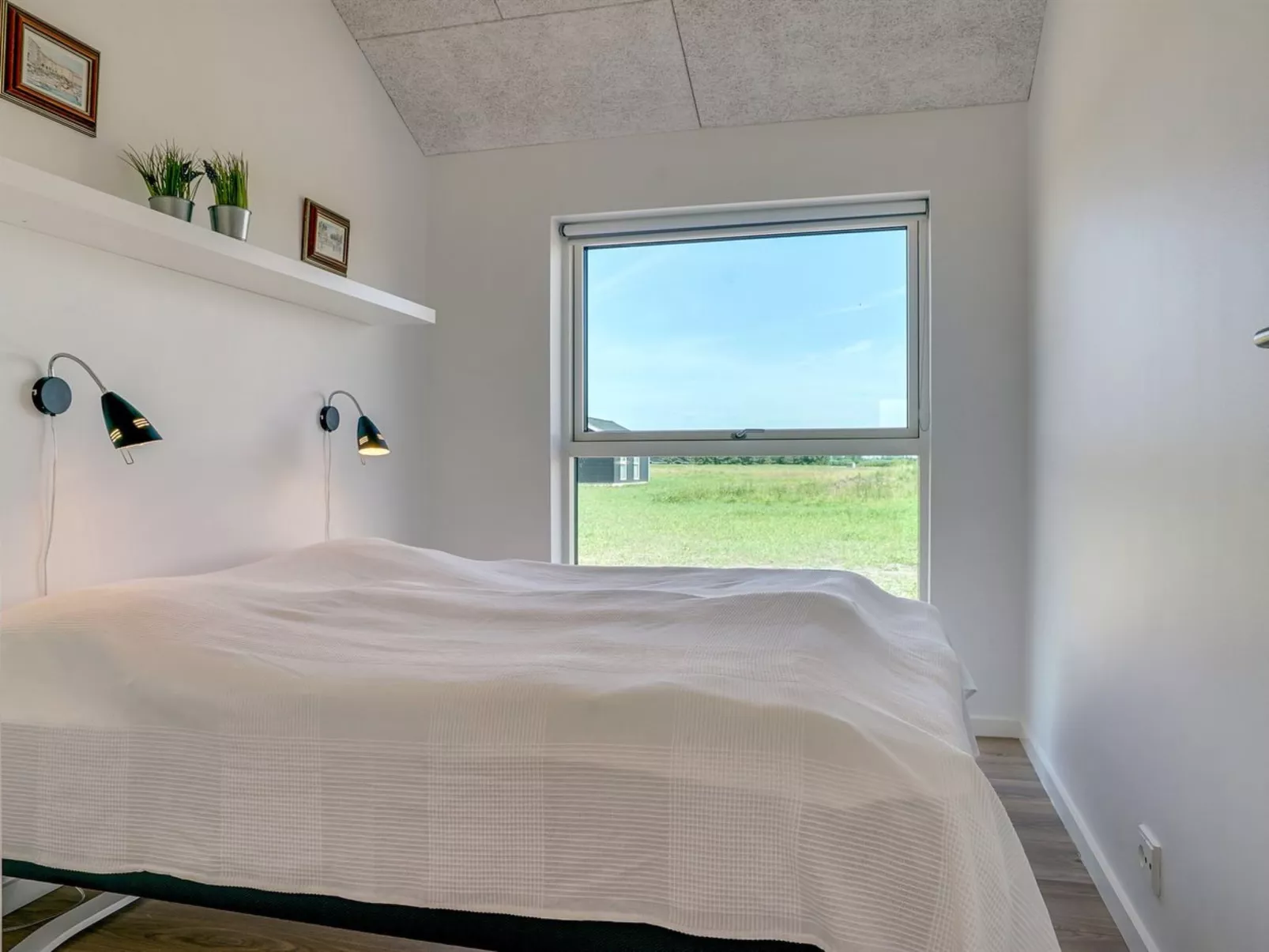 "Kirsi" - 1.6km from the sea-Buiten