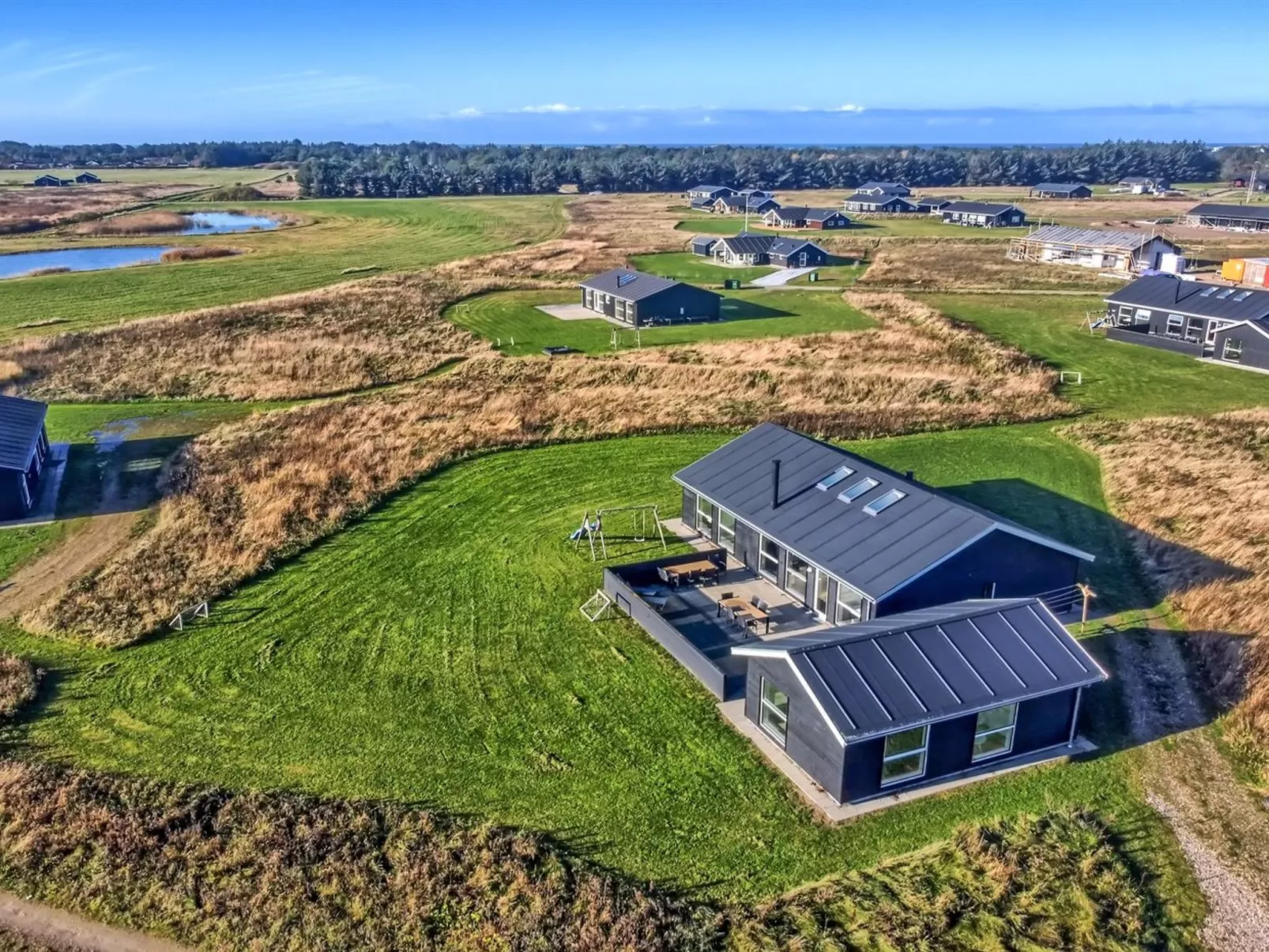 "Kirsi" - 1.6km from the sea-Buiten
