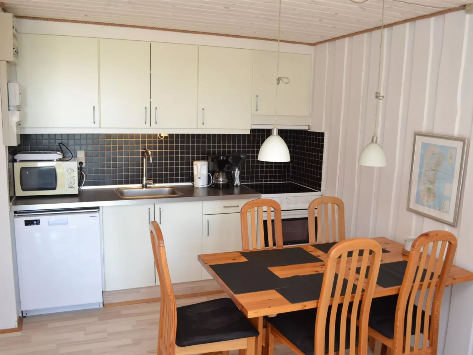 "Gertruda" - 2.3km from the sea-Binnen
