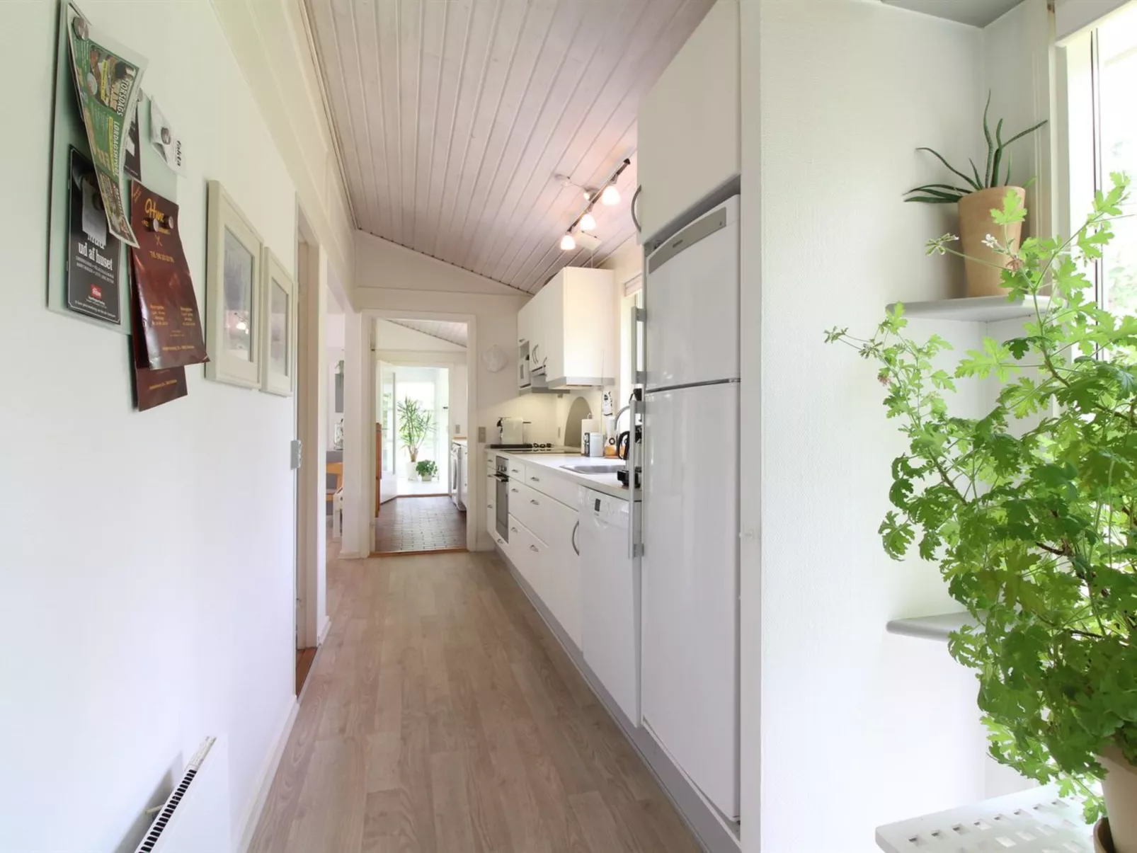 "Seraphina" - 2km from the sea-Binnen