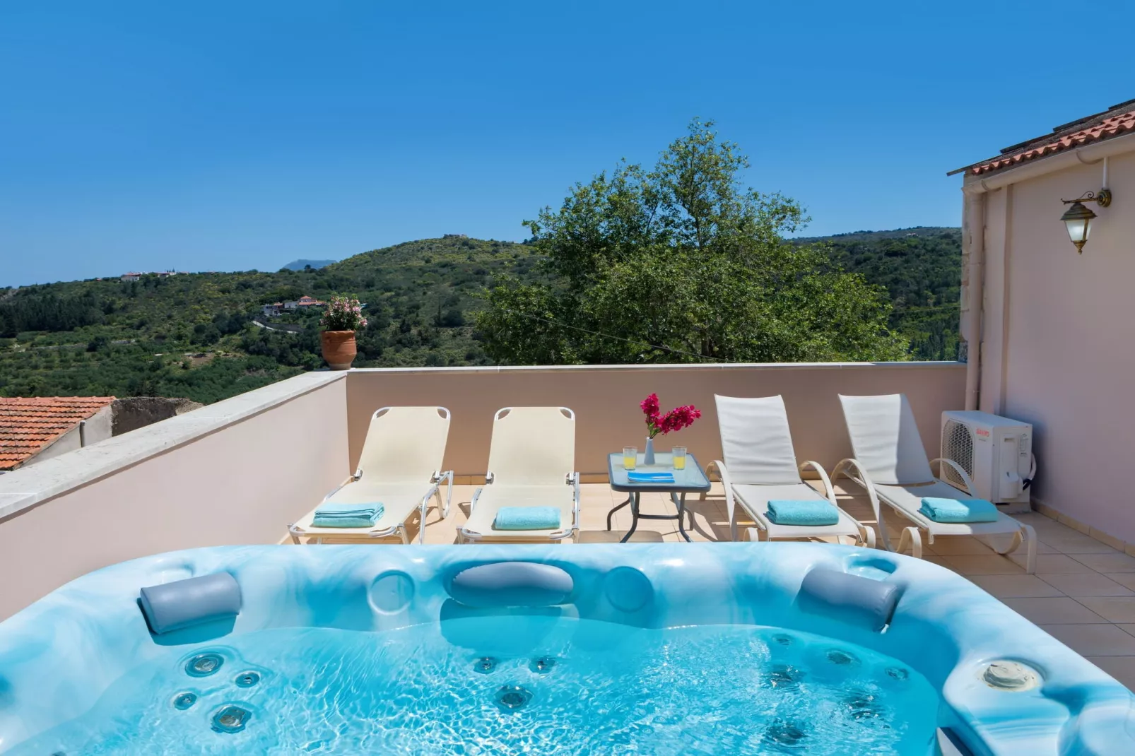 Holiday home, Maheri-Villa Aladanos