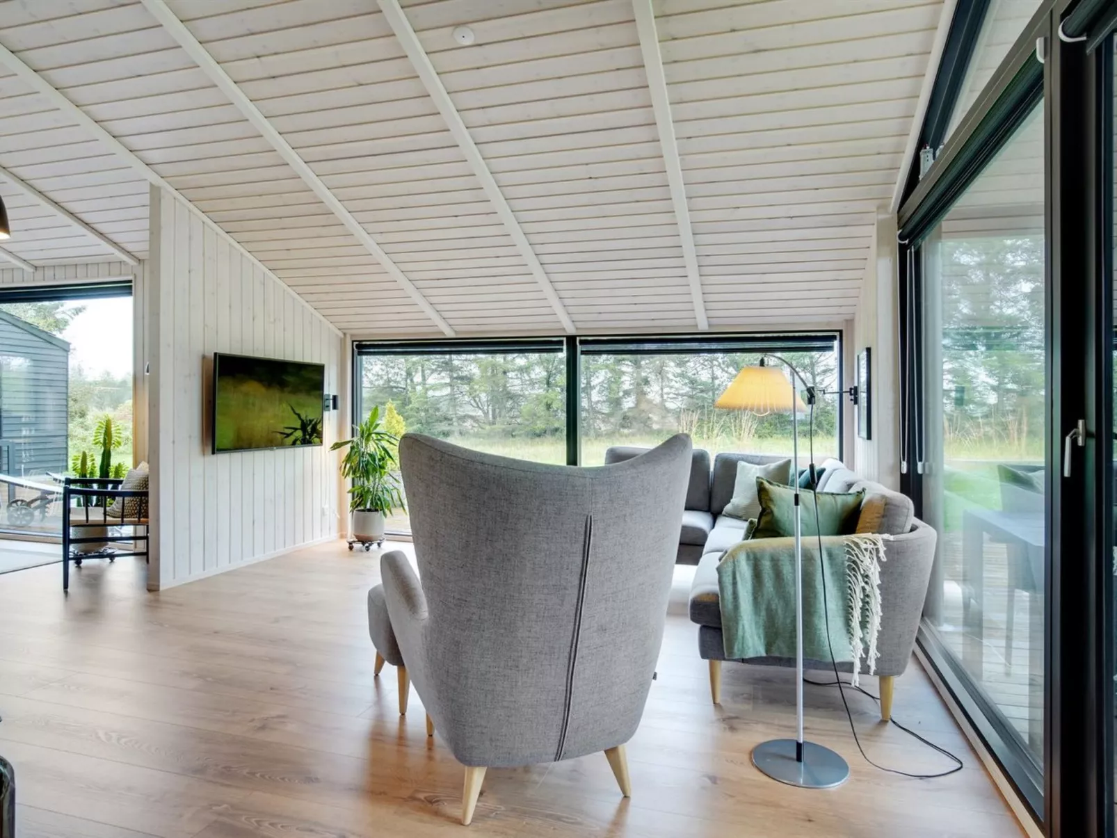"Talitha" - 1.5km from the sea-Binnen