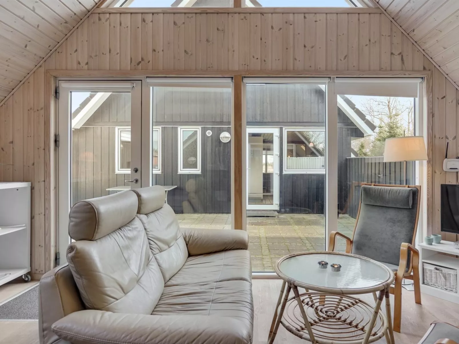 "Hejdie" - 150m from the sea-Binnen
