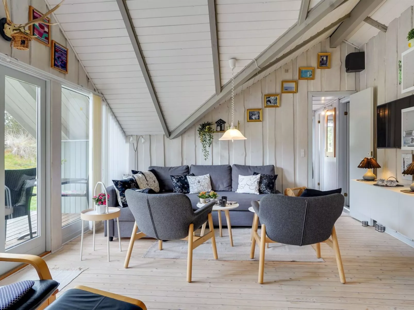 "Ejla" - 600m from the sea-Binnen