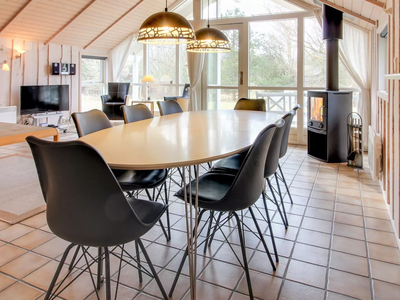 "Tovi" - 4km from the sea-Binnen