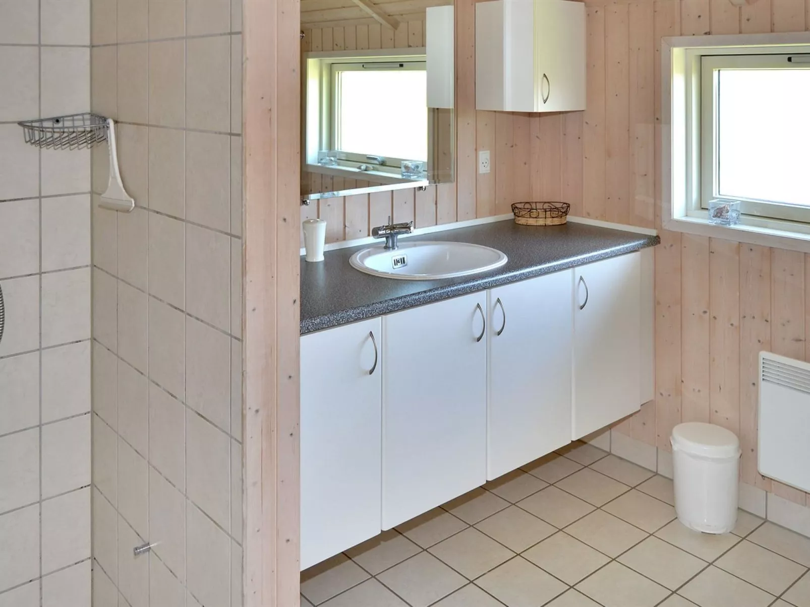 "Tovi" - 4km from the sea-Binnen