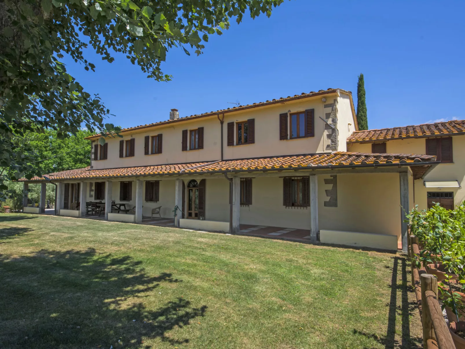 Villa Beboli per 18 pax