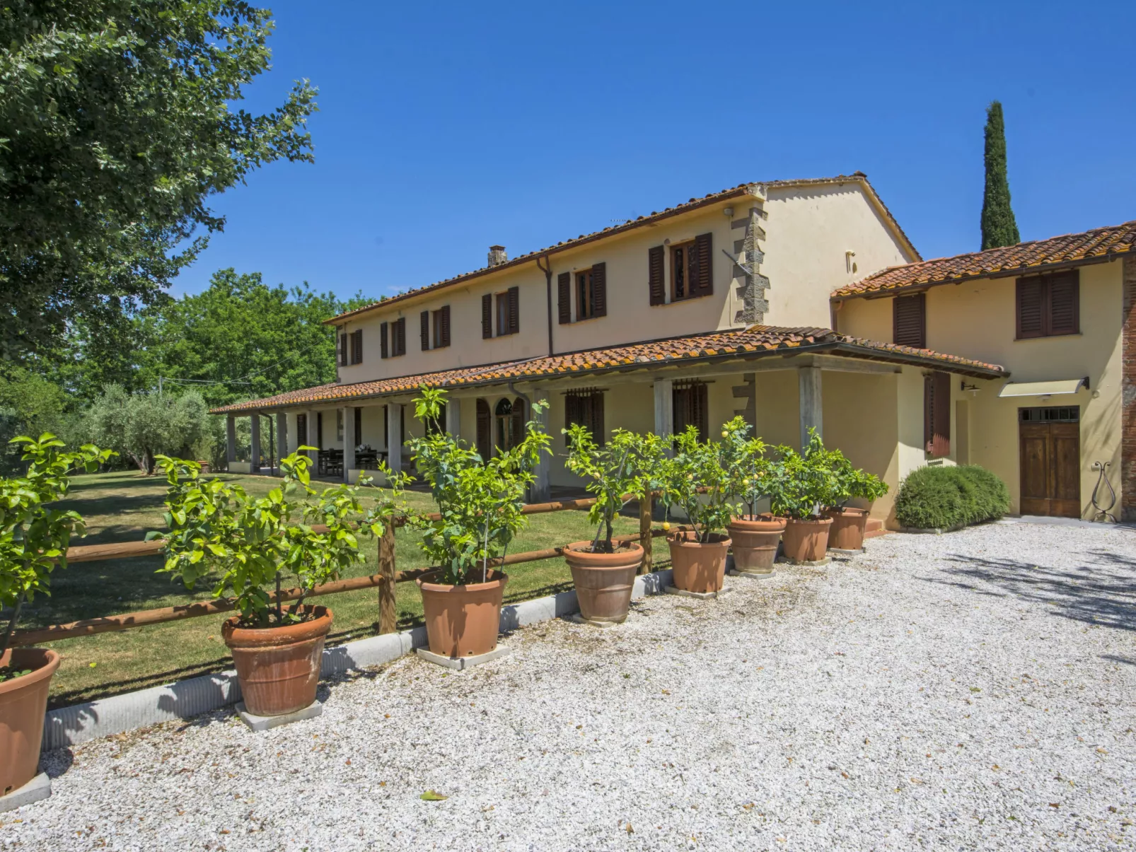 Villa Beboli per 18 pax-Buiten