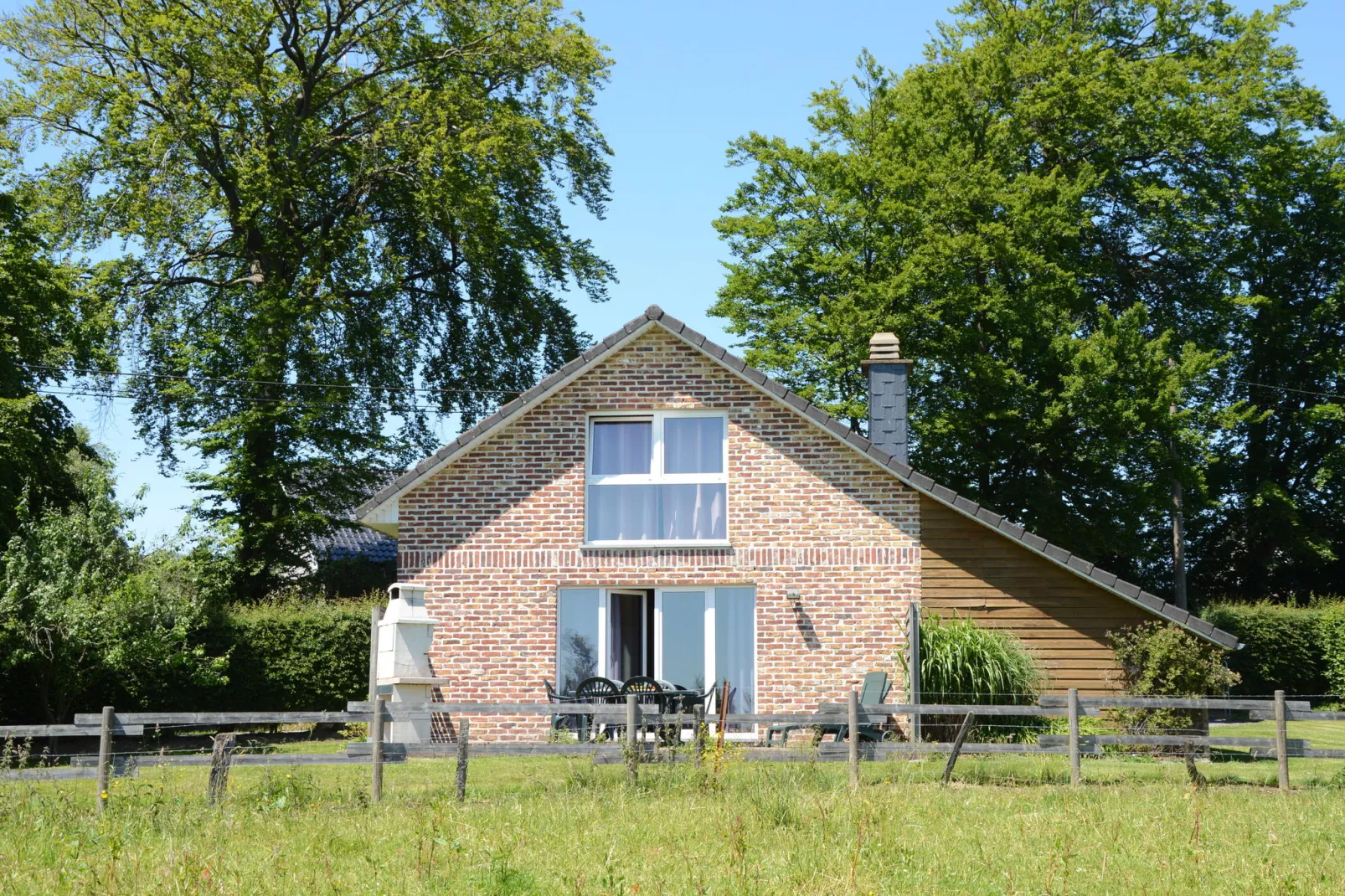 La Tourbière-Buitenkant zomer