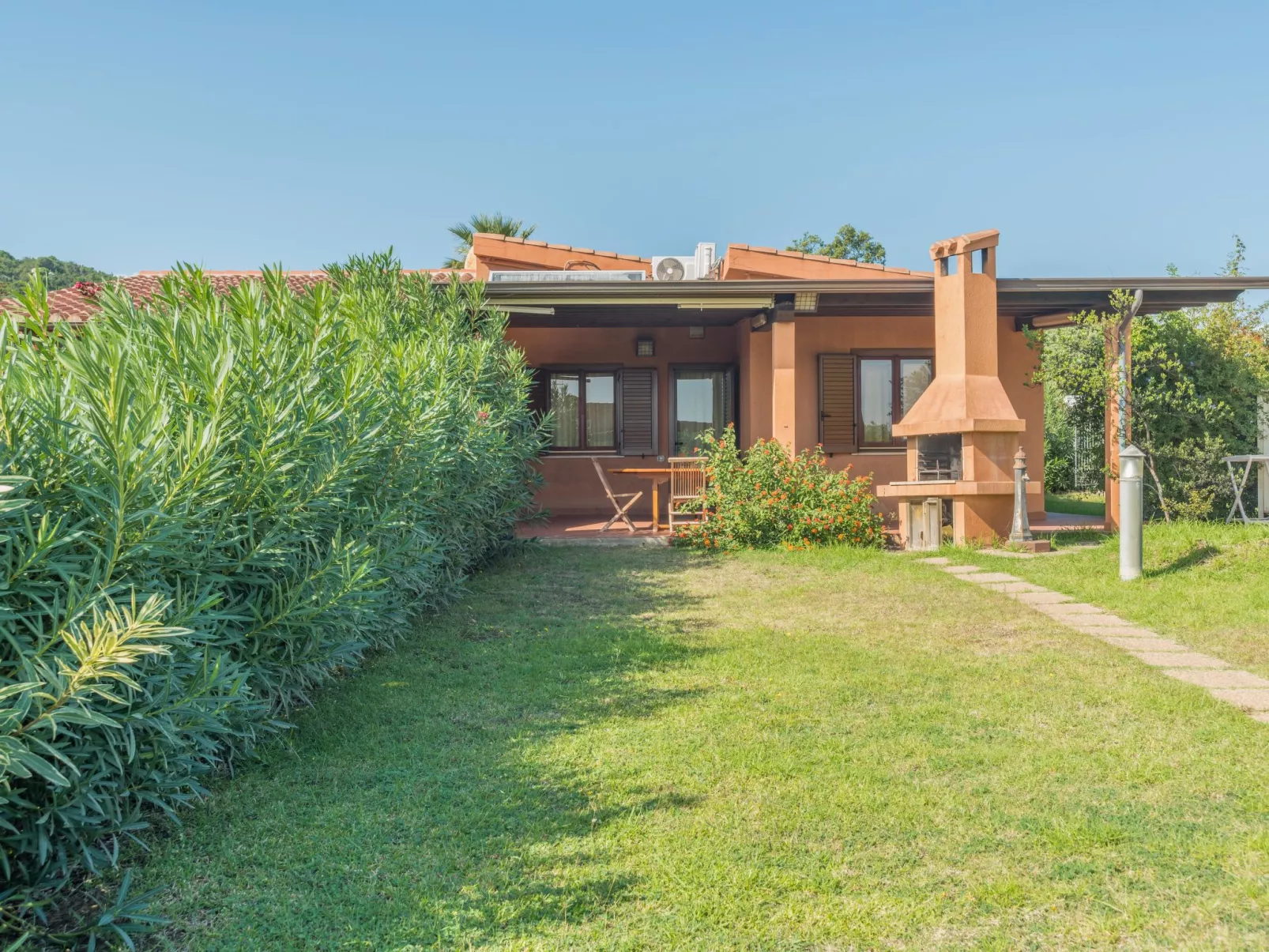 Rei Marina Fronte Mare (REI204)-Buiten