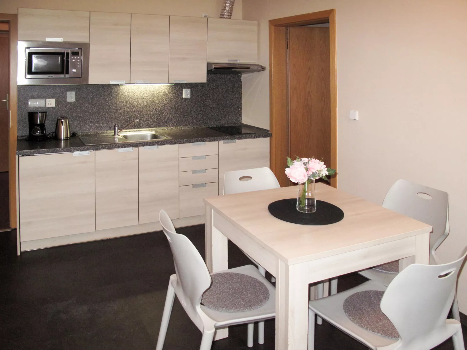 Resident Harrachov B-Binnen