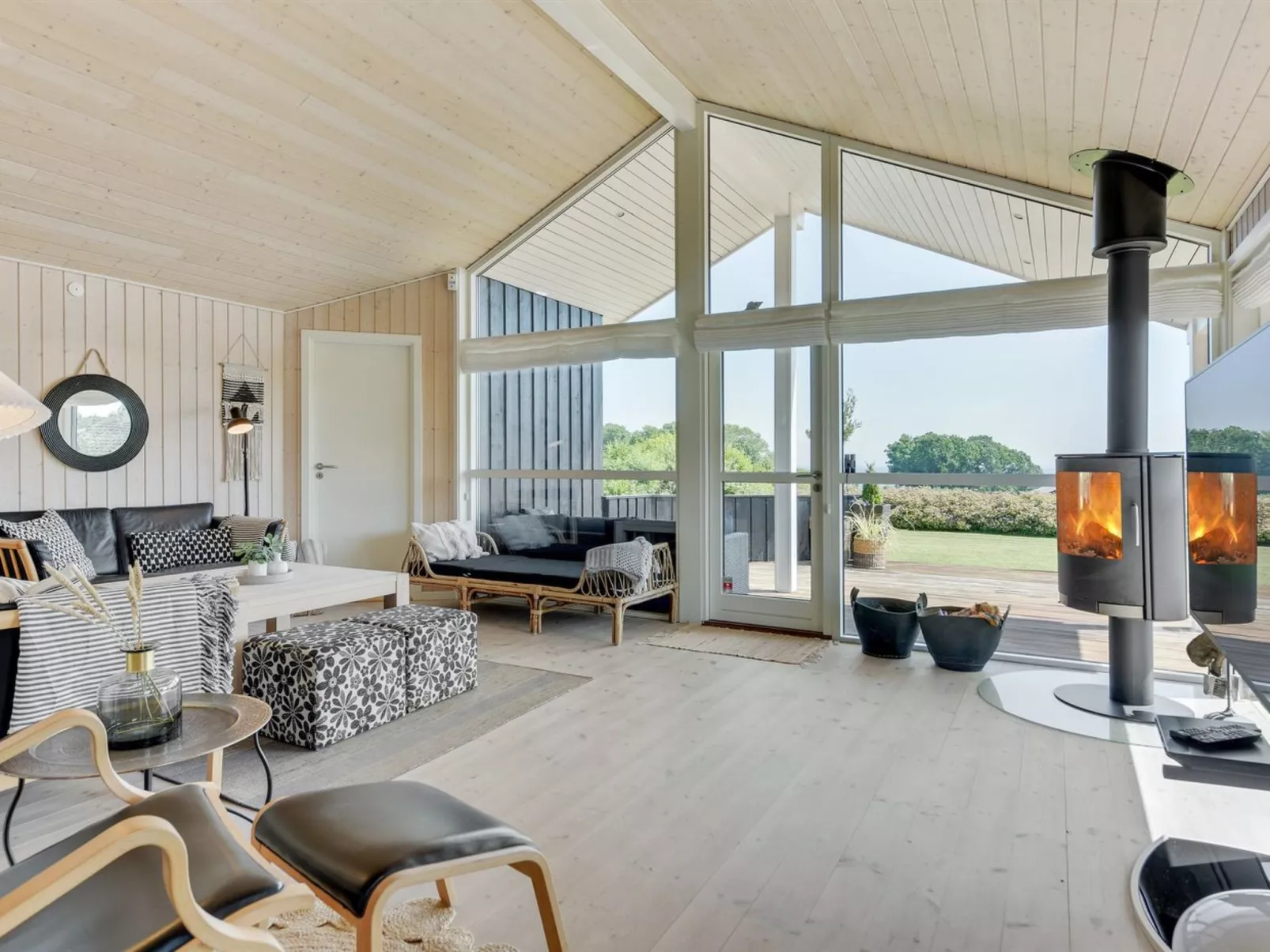 "Fridtjof" - 100m from the sea-Binnen