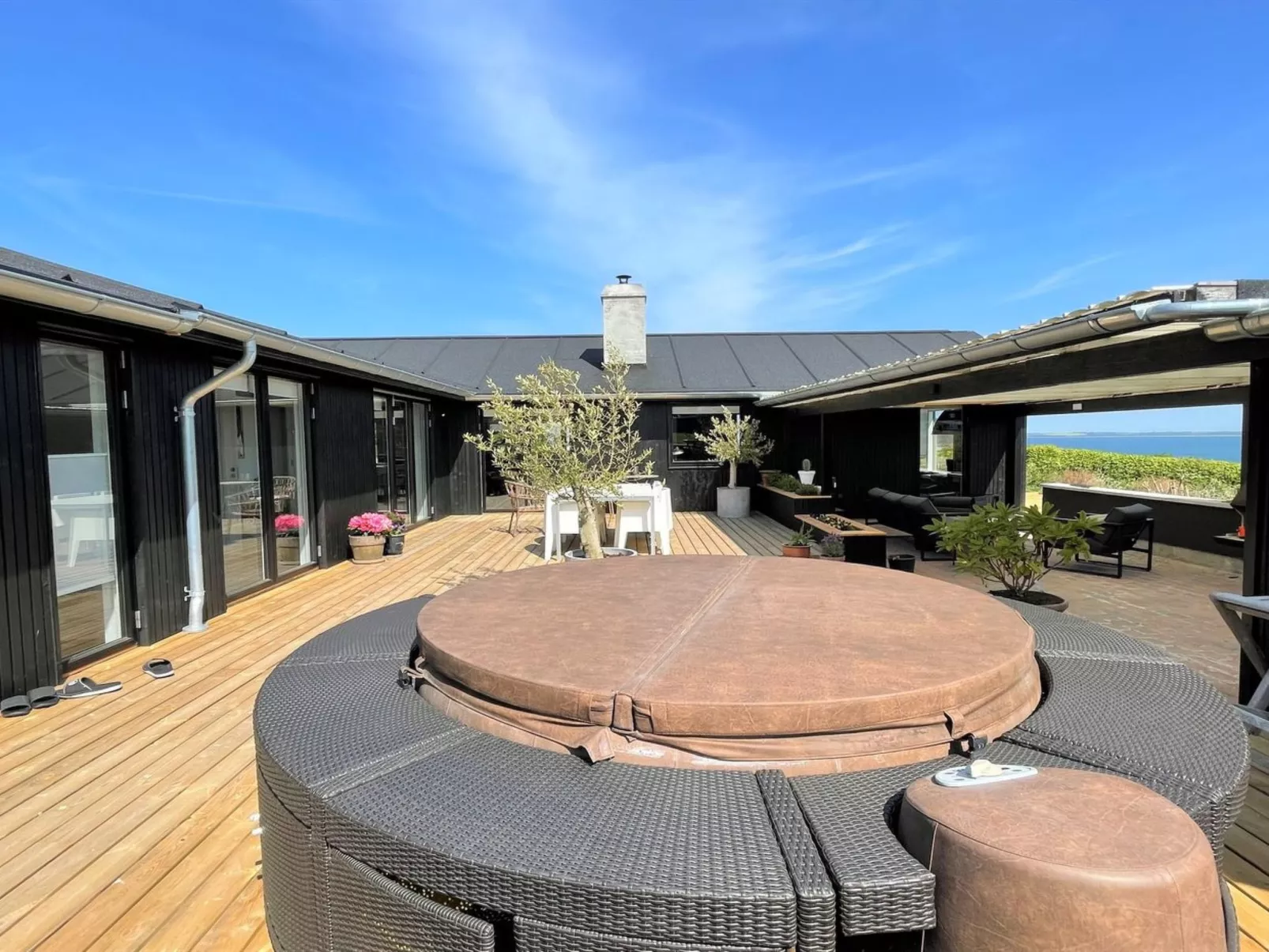 "Vigdis" - 250m from the sea-Buiten