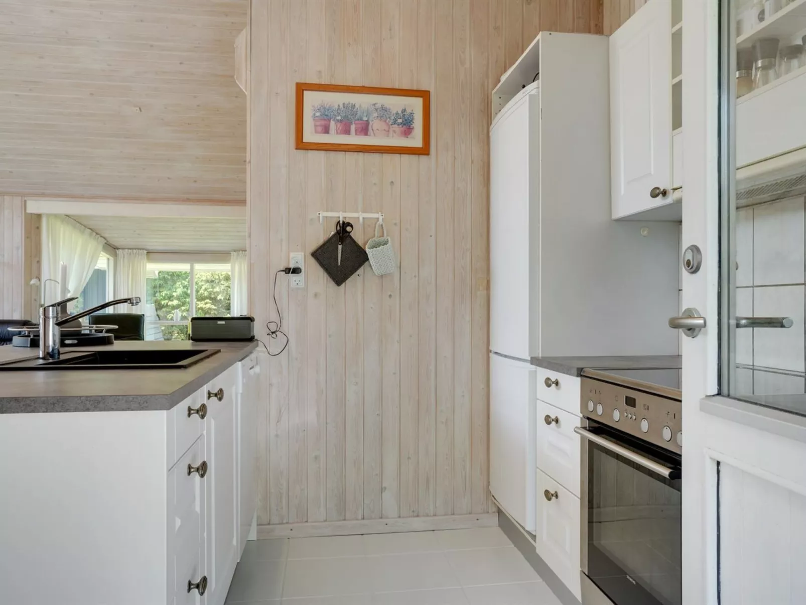 "Gustina" - 1.2km from the sea-Binnen