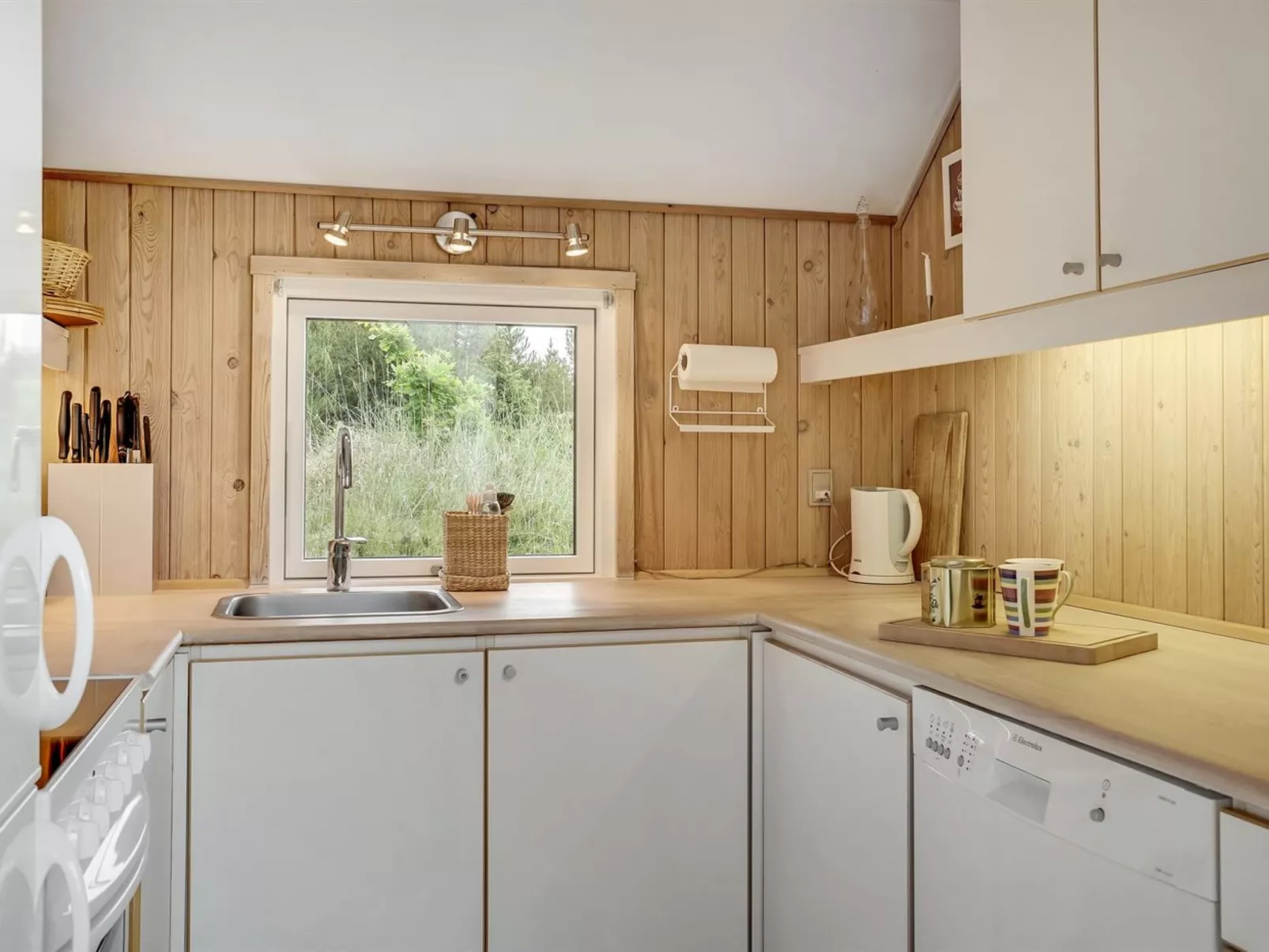 "Gunnie" - 1.1km from the sea-Binnen