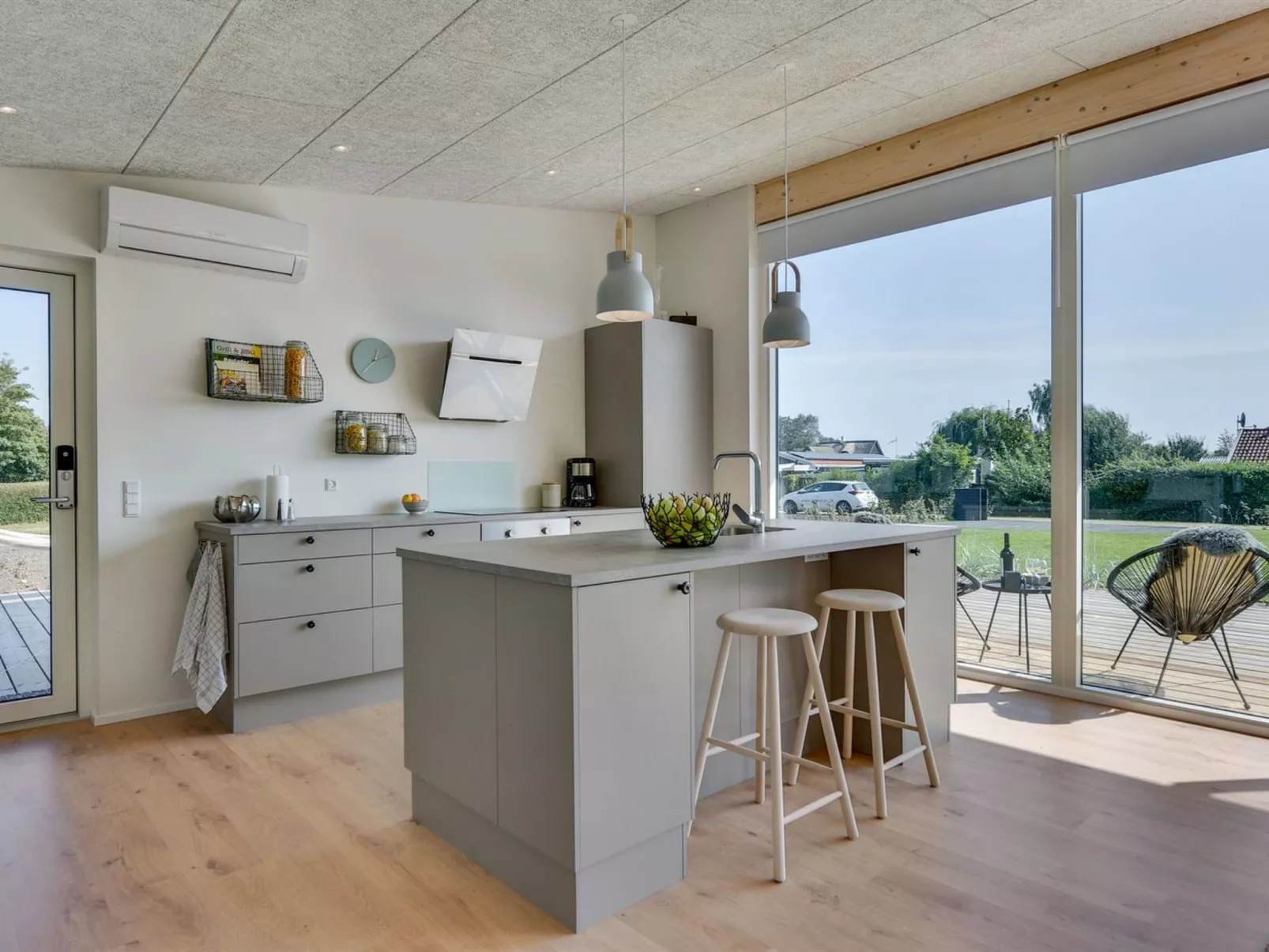 "Sebbi" - 90m from the sea-Binnen