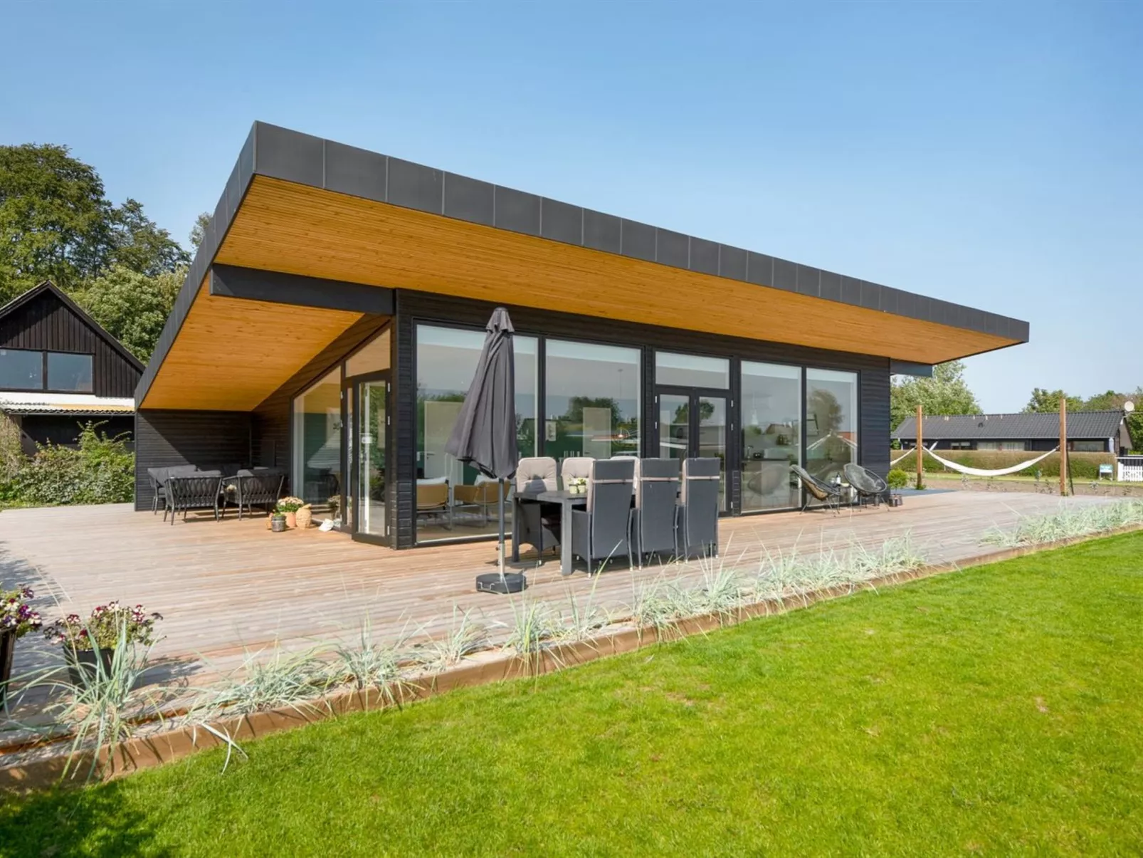"Sebbi" - 90m from the sea-Buiten