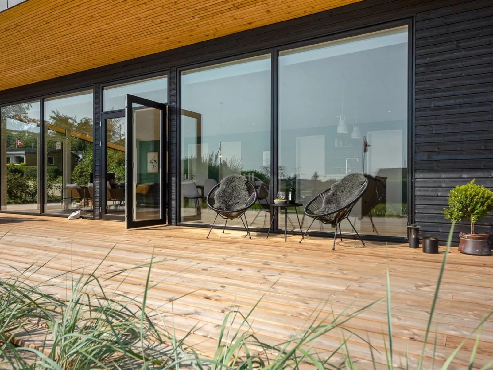"Sebbi" - 90m from the sea-Buiten