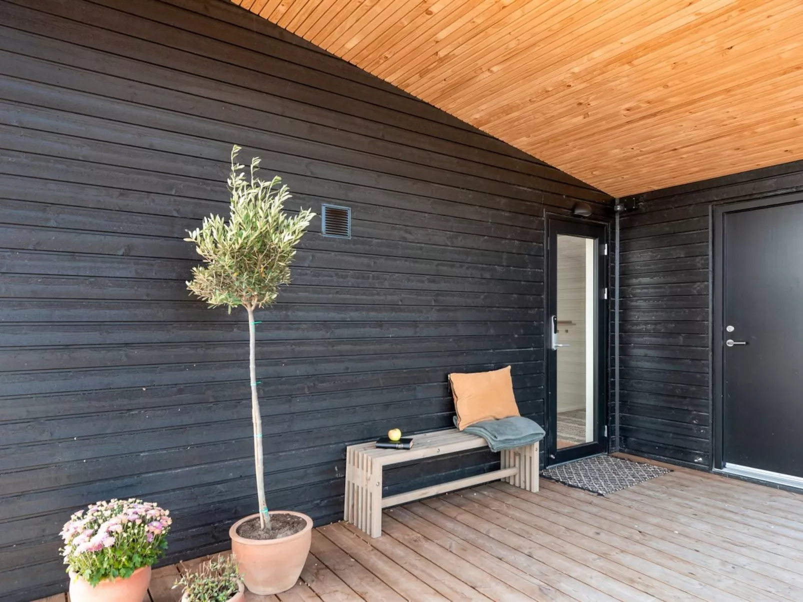 "Sebbi" - 90m from the sea-Buiten