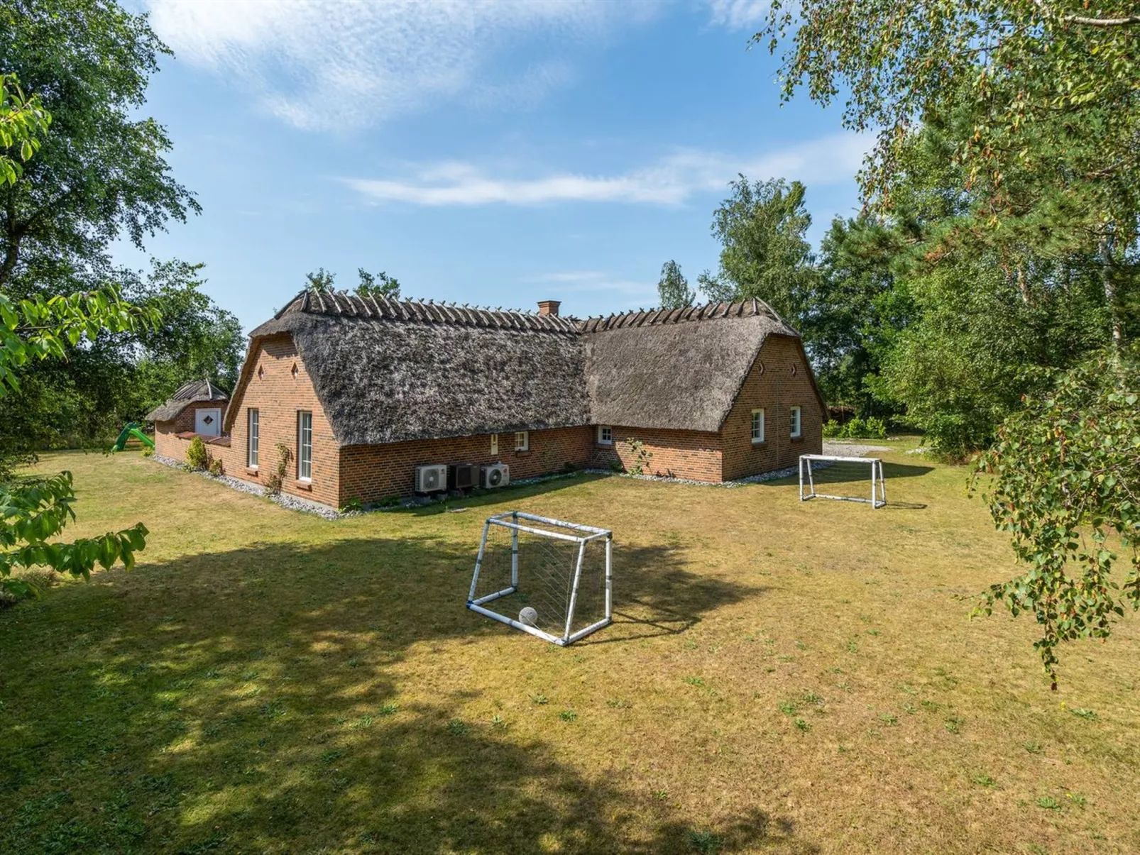 "Taralyn" - 1.3km from the sea-Binnen