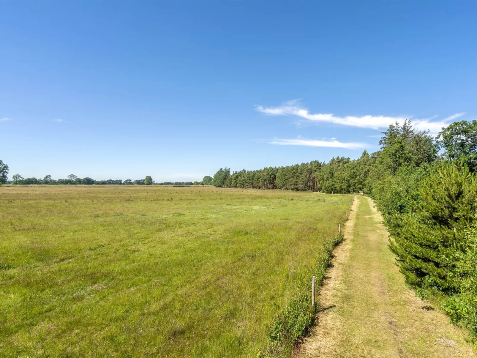 "Taralyn" - 1.3km from the sea-Buiten