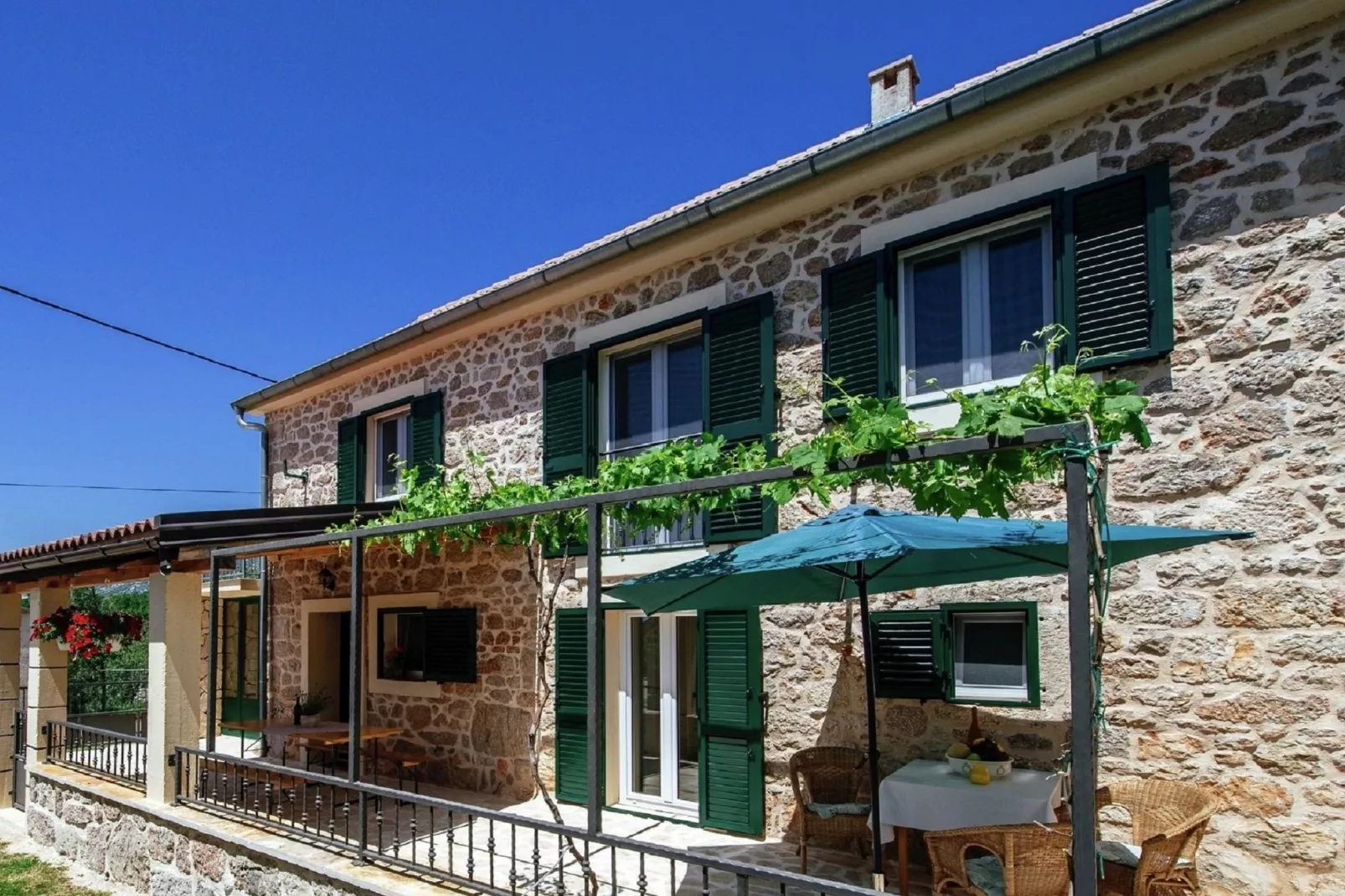 Casa Gracia-Buitenkant zomer