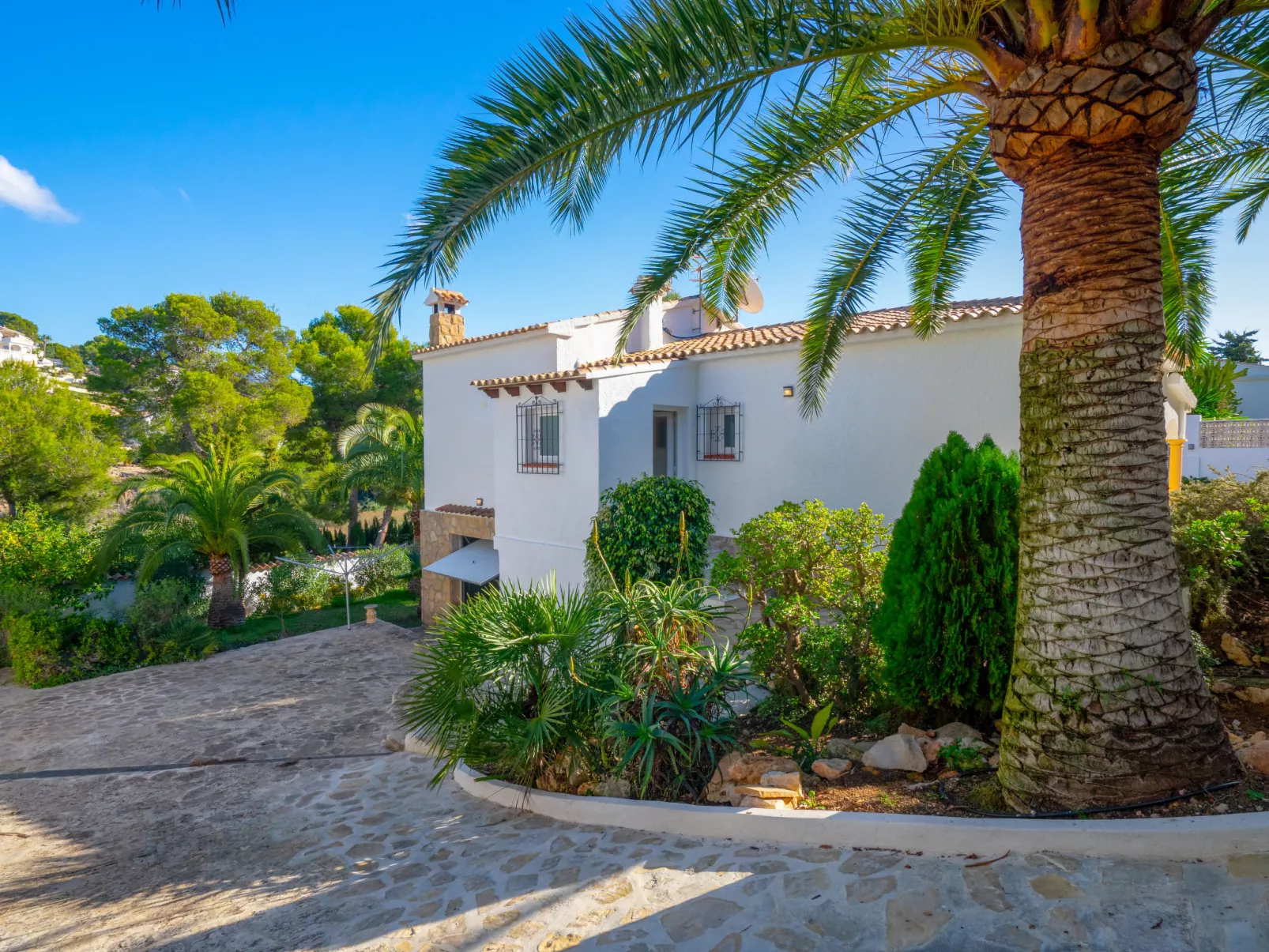 Casa Encinas-Buiten
