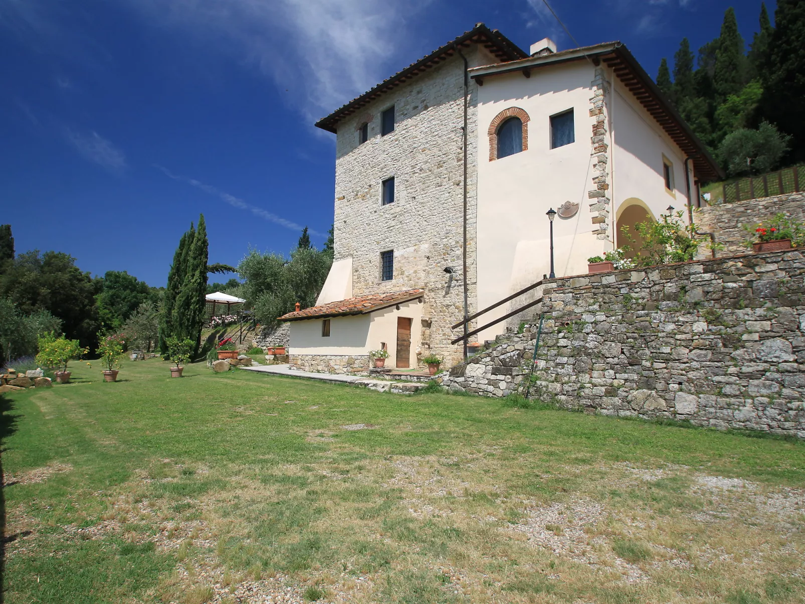 Villa Monteloro-Buiten