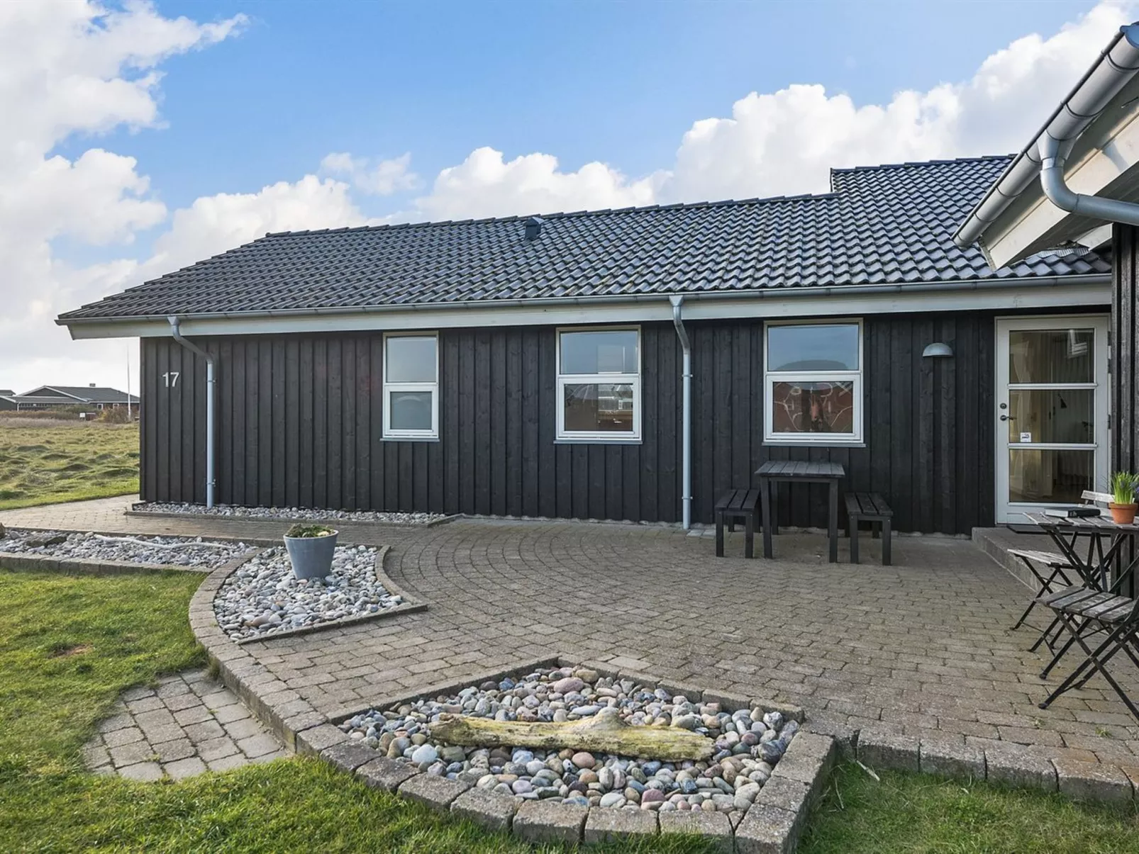 "Rodna" - 452m from the sea-Buiten