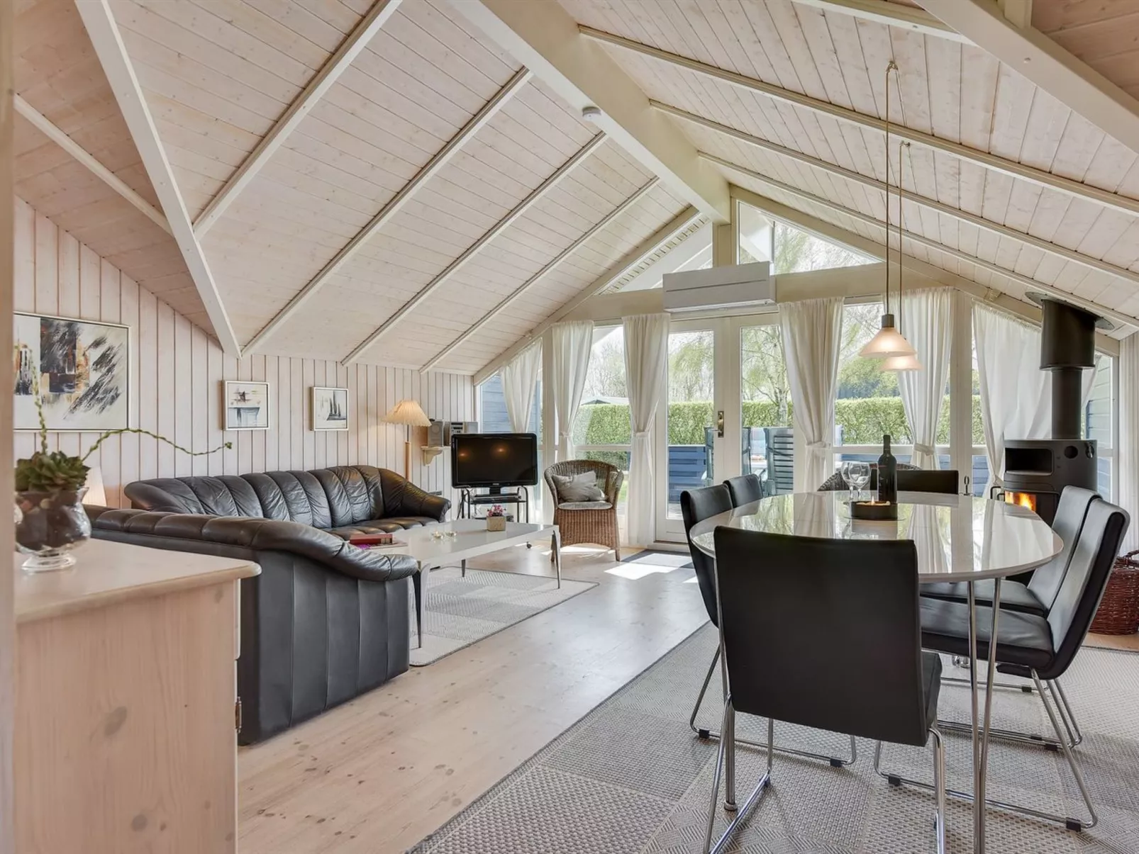 "Fridolin" - 250m from the sea-Binnen