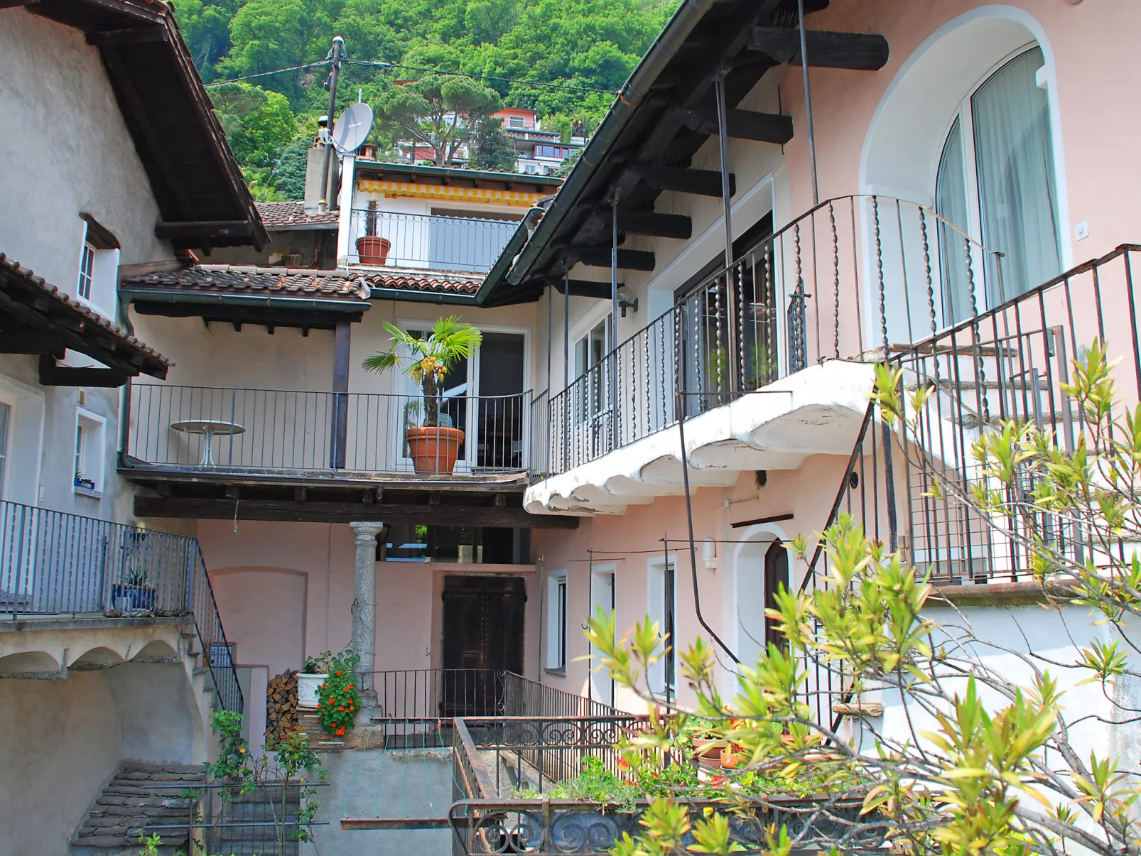 Casa Eduardo Apt.2-Buiten