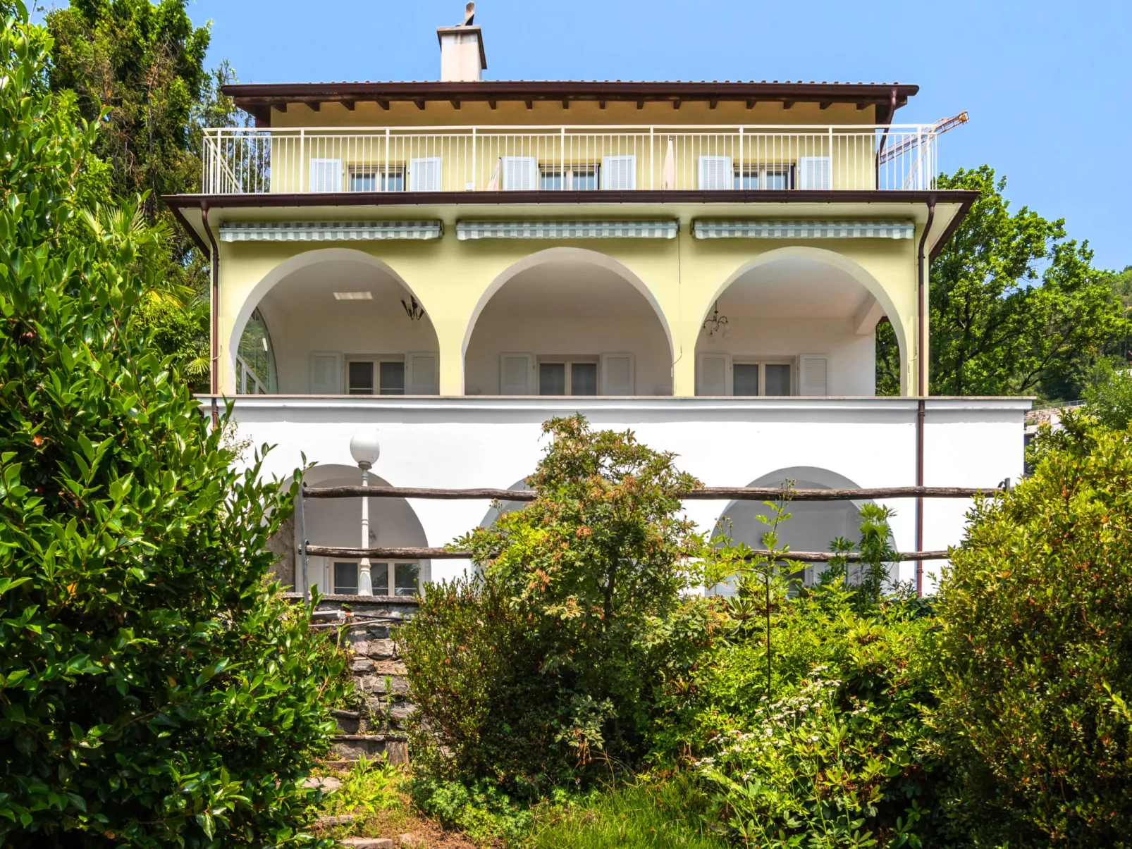 Villa Vernice Gialla-Buiten