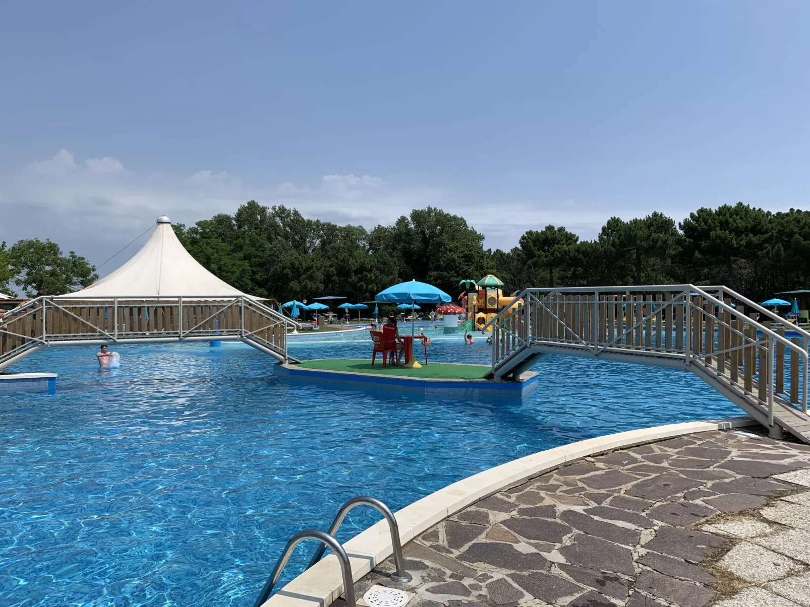 Baby's Bungalow-Buiten