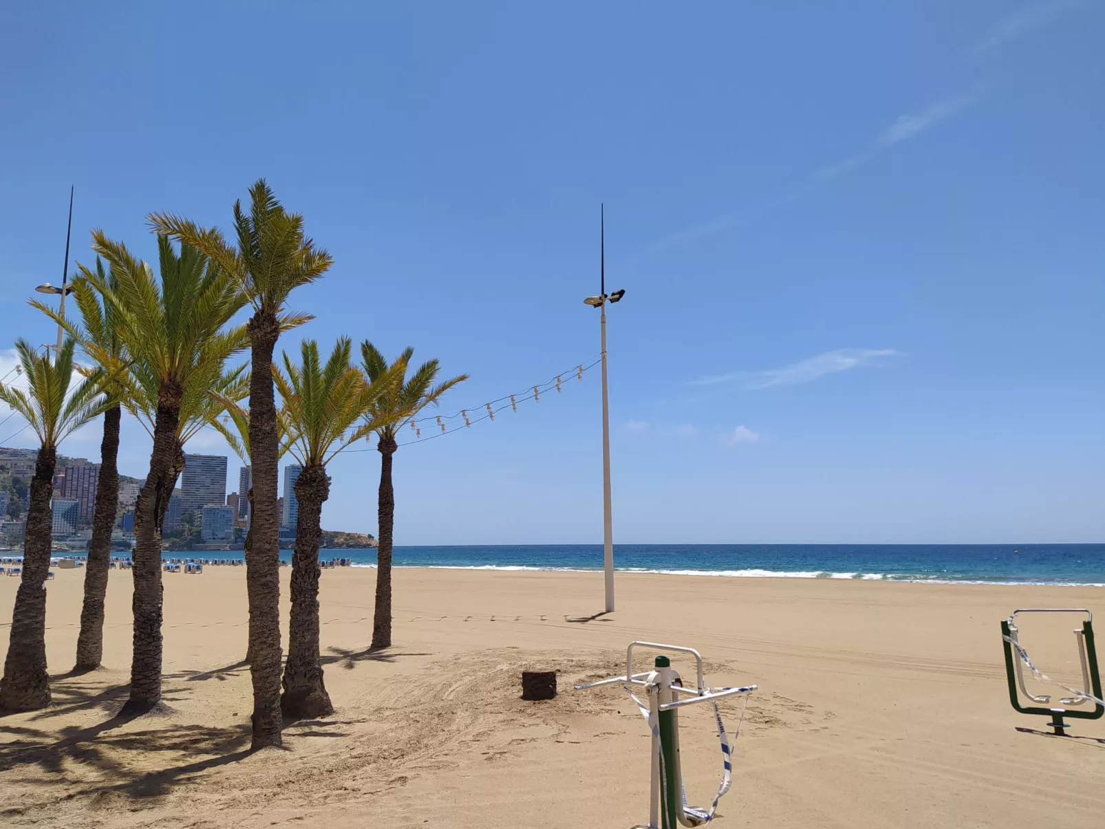 Palmeras Playa Levante First Line-Buiten