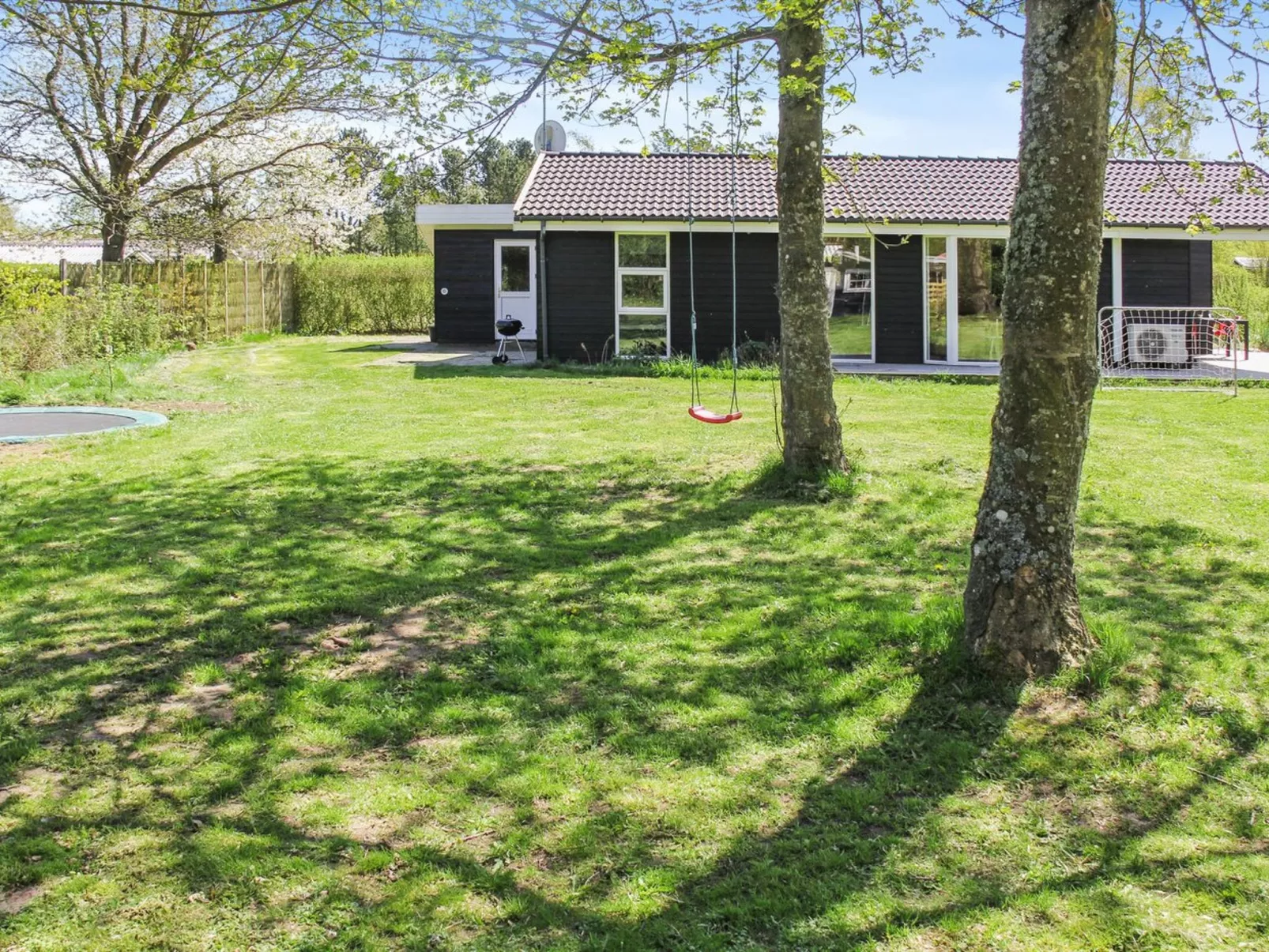 "Swale" - 500m from the sea-Buiten