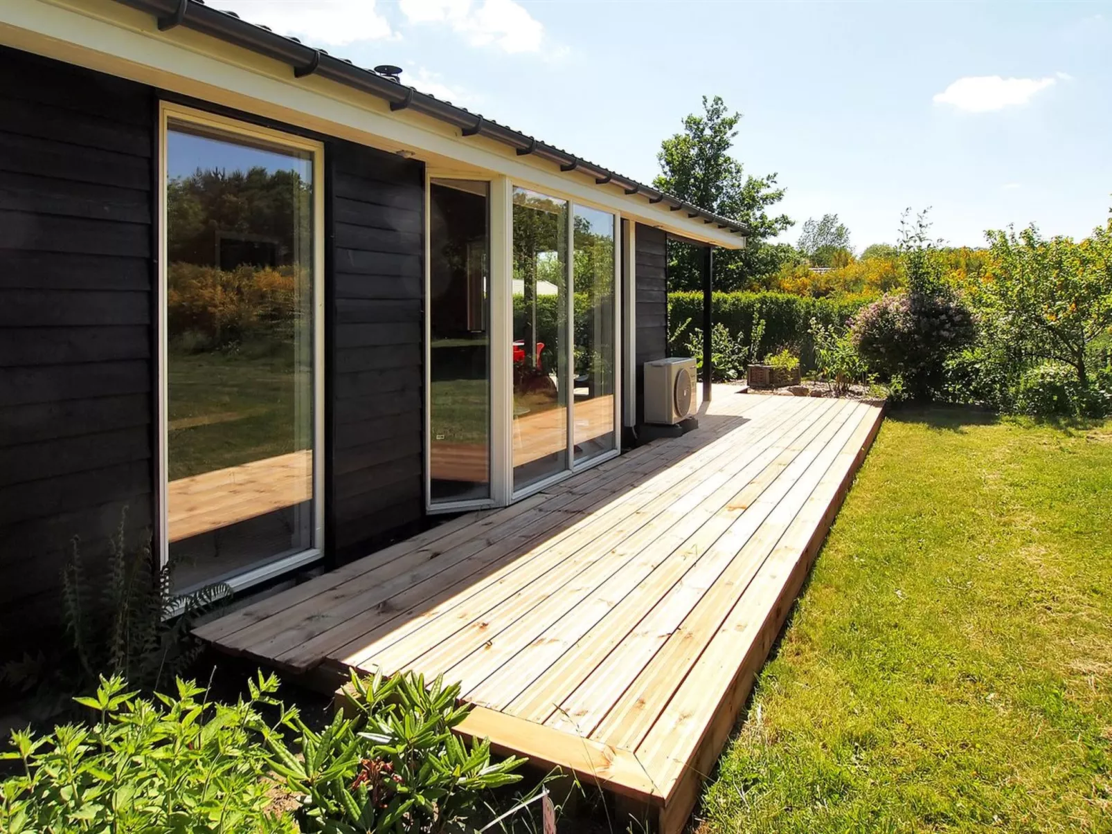 "Swale" - 500m from the sea-Buiten