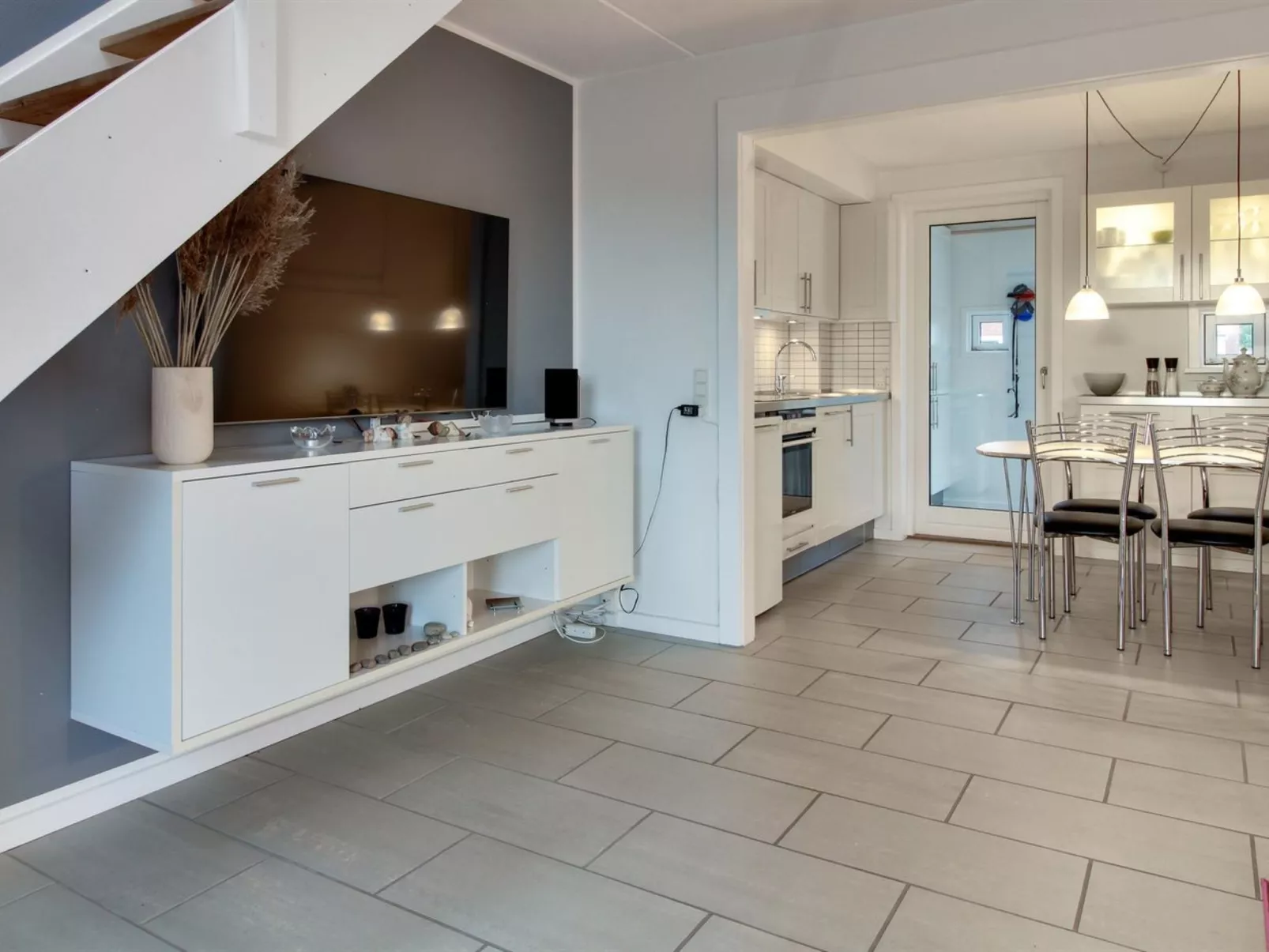 "Faidra" - 2.5km from the sea-Binnen