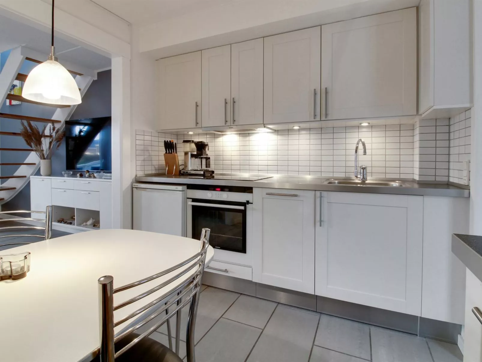 "Faidra" - 2.5km from the sea-Binnen