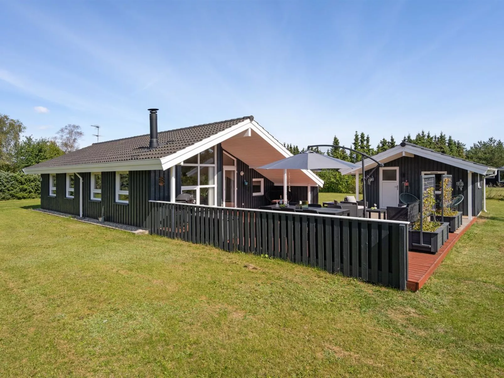 "Ilina" - 400m from the sea-Buiten