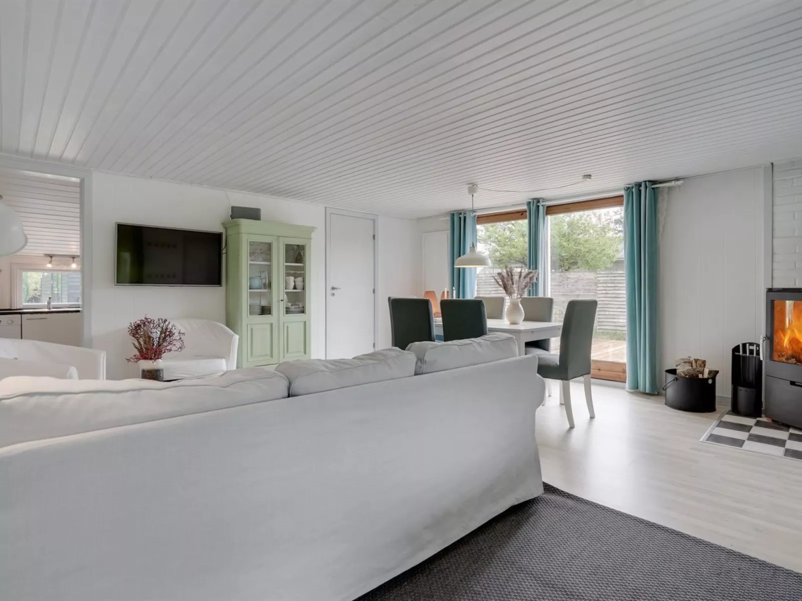 "Landolf" - 250m from the sea-Binnen