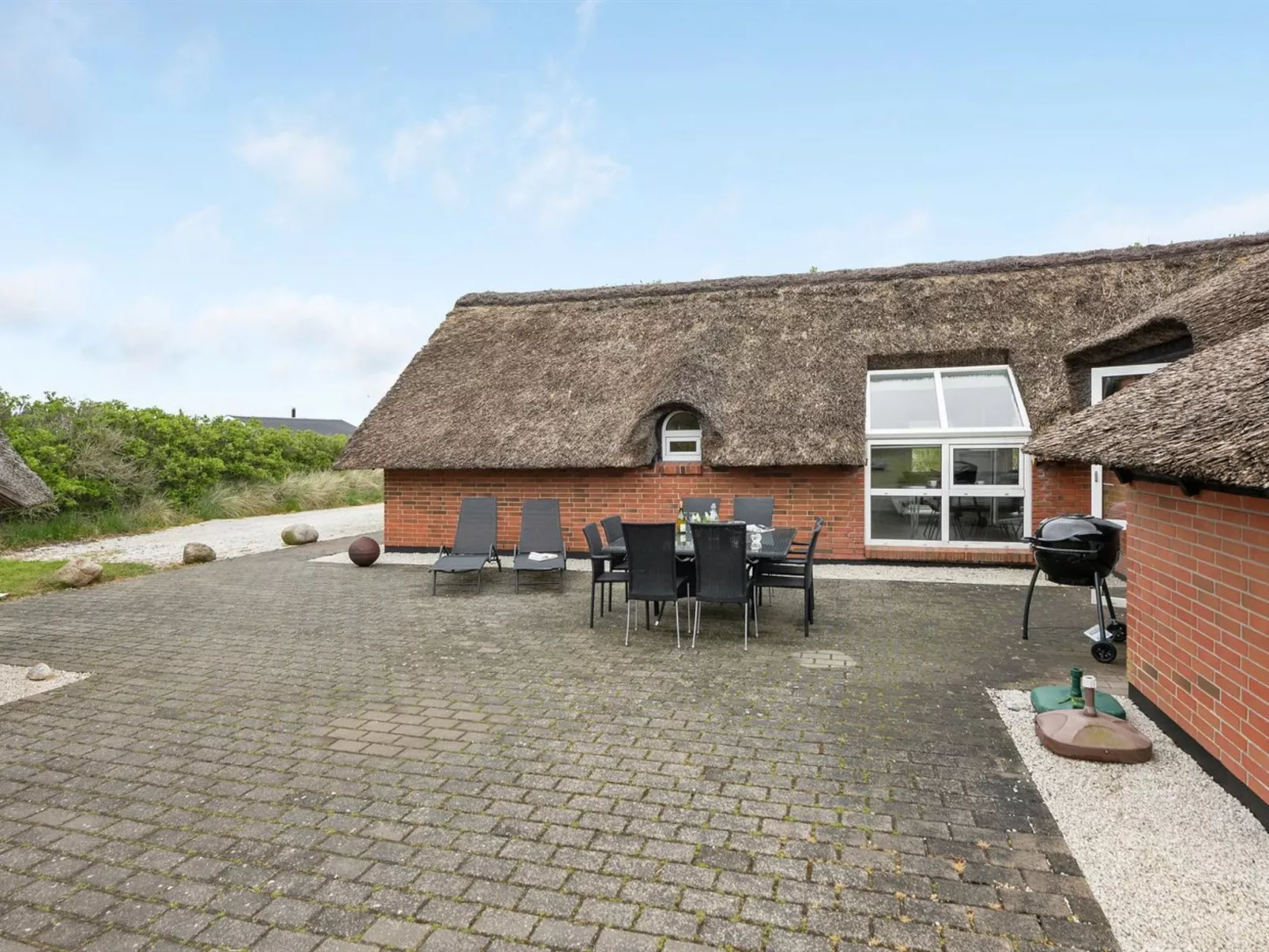 "Ruse" - 500m from the sea-Binnen