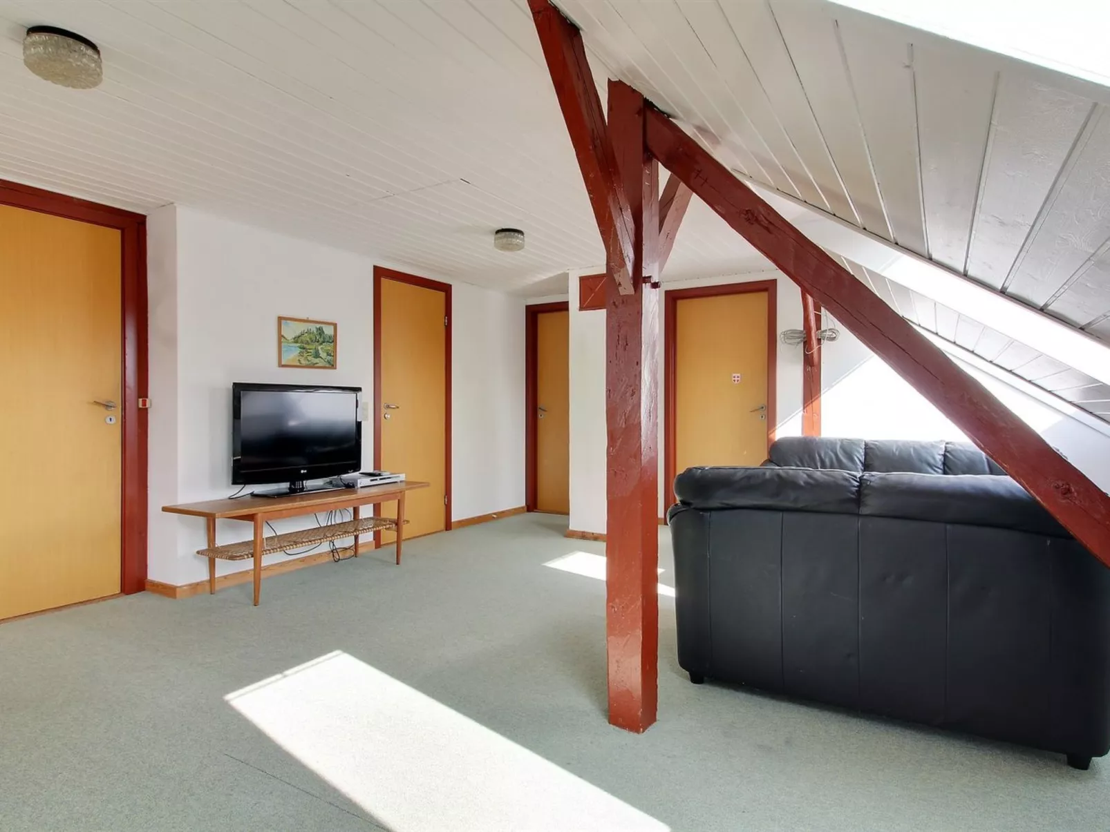 "Veli" - 1.7km from the sea-Binnen