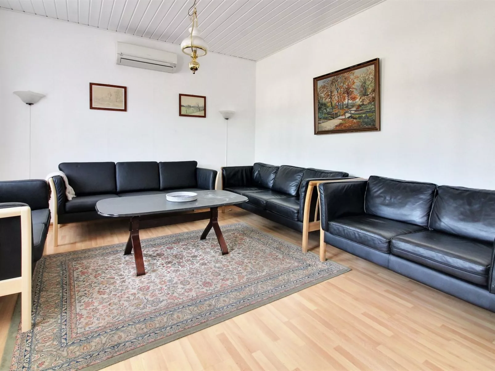 "Veli" - 1.7km from the sea-Binnen