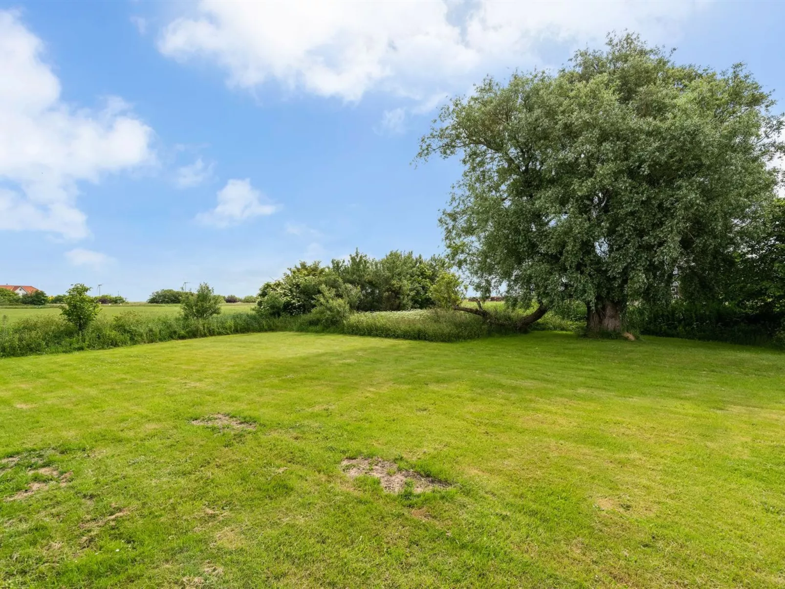"Thorarin" - 25km from the sea-Buiten