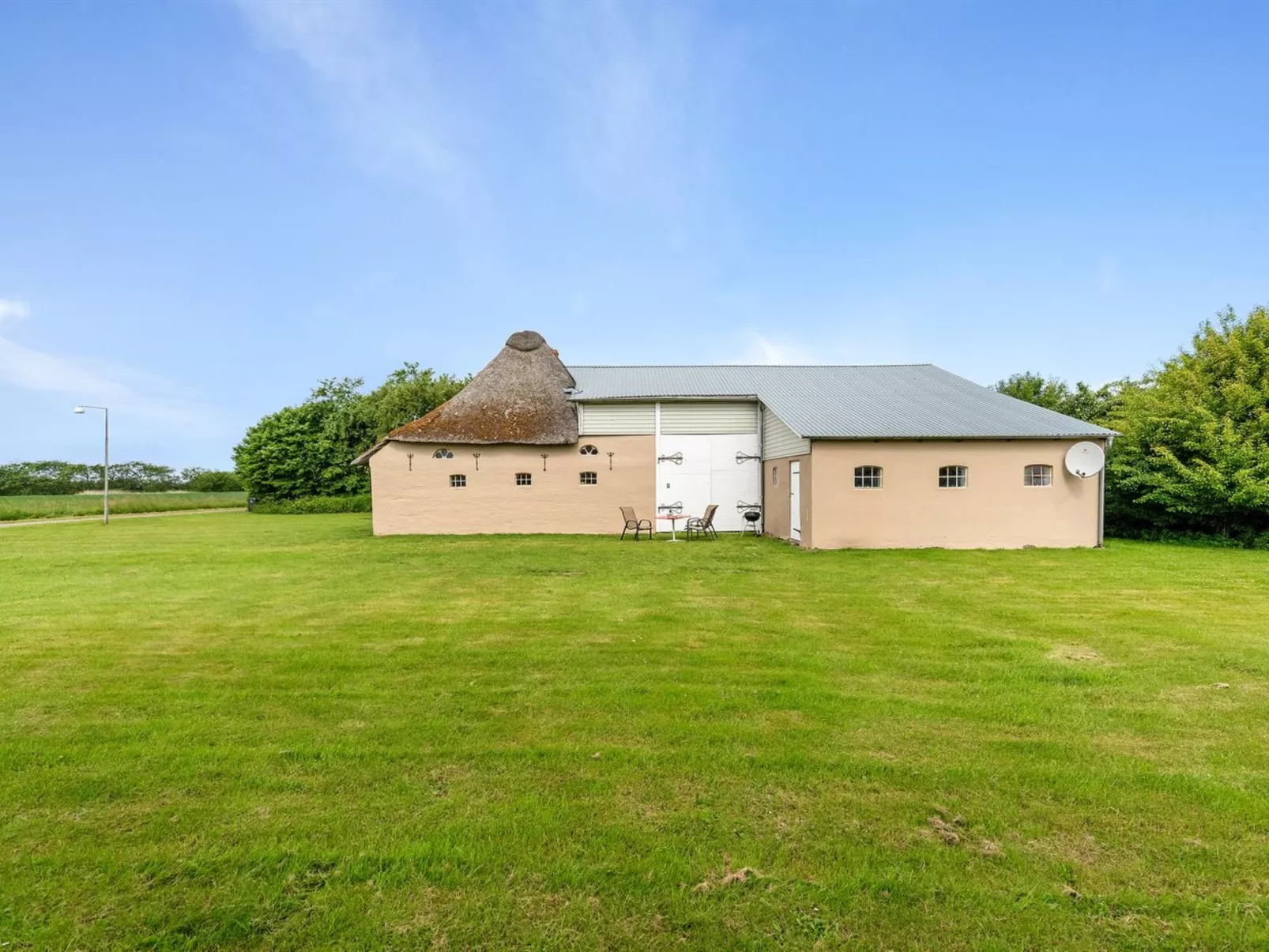 "Thorarin" - 25km from the sea-Buiten
